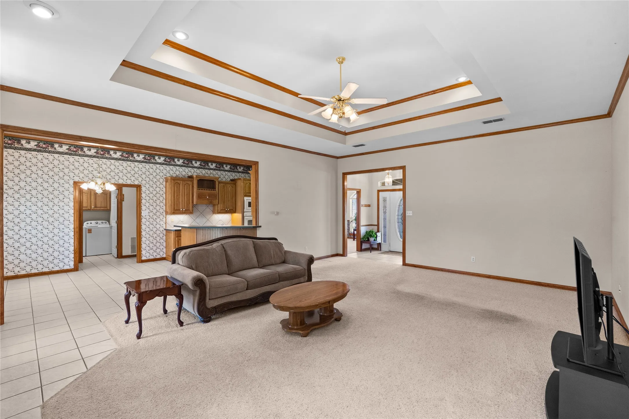 Single Family Residence For Sale in Hopkins County , 500 Kelli Circle, Sulphur Springs, Texas 75482, 3 Bedroom, 2 Bathroom, 2 Garage spaces, 2,136 Sqft, built in 1997, mls#21380519, Real Estate Agent in Sulphur Springs, Homes For Sale in Hopkins county, Homes For Sale in Sulphur Springs, Realtor in Sulphur Springs Texas, Real Estate Brokerage Independent Realty Texas, Luminita Cordes Realtor