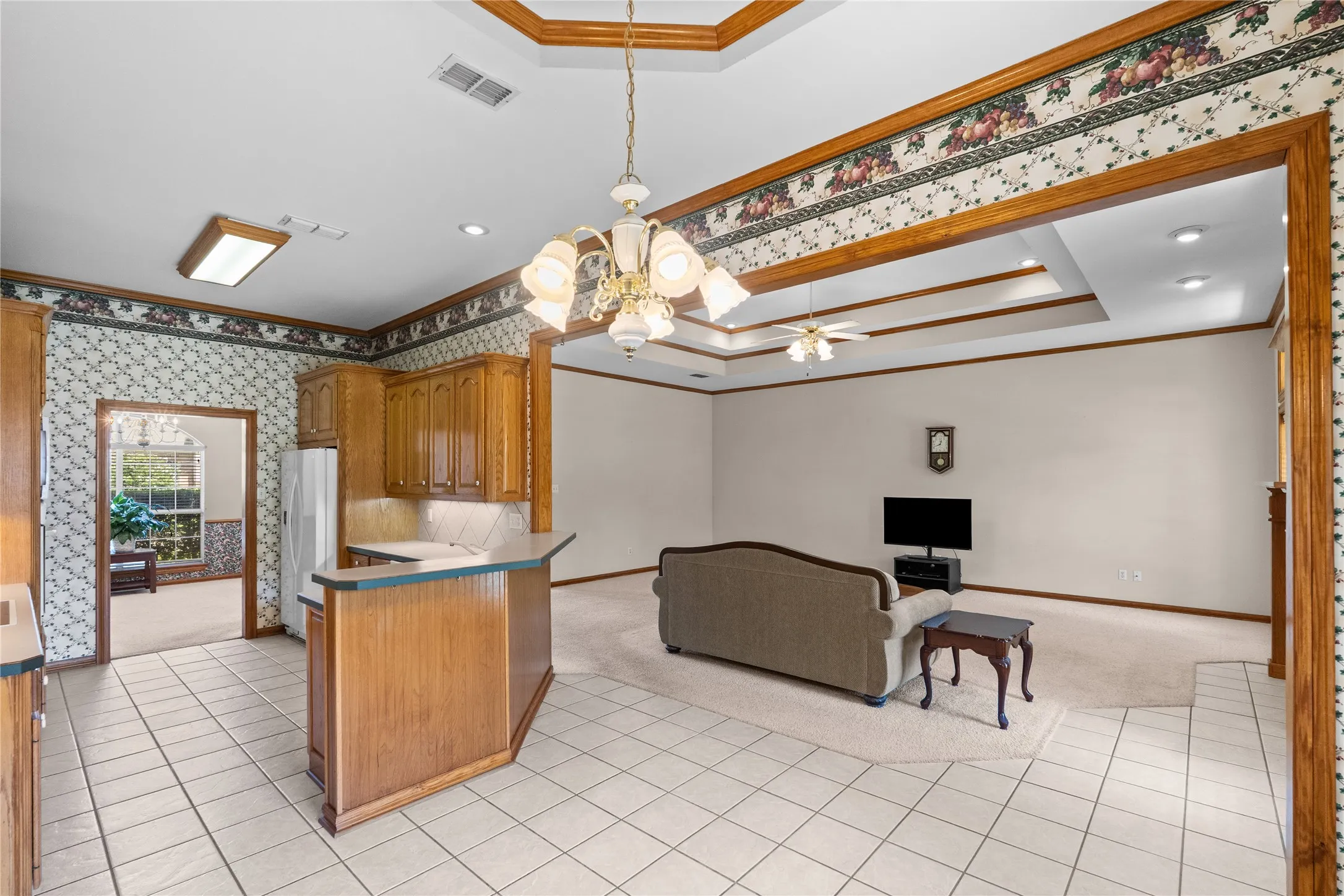 Single Family Residence For Sale in Hopkins County , 500 Kelli Circle, Sulphur Springs, Texas 75482, 3 Bedroom, 2 Bathroom, 2 Garage spaces, 2,136 Sqft, built in 1997, mls#21380519, Real Estate Agent in Sulphur Springs, Homes For Sale in Hopkins county, Homes For Sale in Sulphur Springs, Realtor in Sulphur Springs Texas, Real Estate Brokerage Independent Realty Texas, Luminita Cordes Realtor