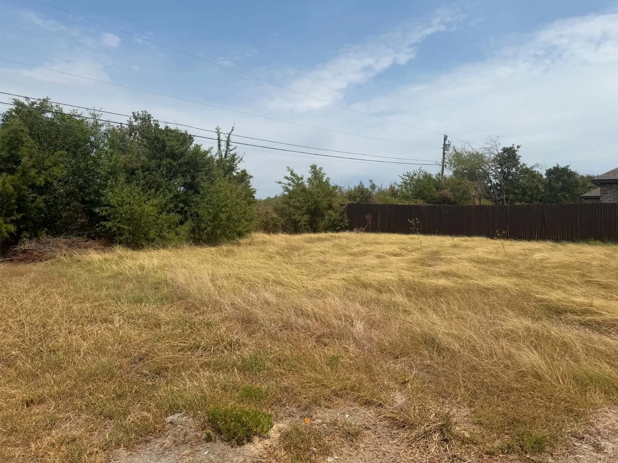 Single Family Residence For Sale in Henderson County , 228 Skiff Drive, Gun Barrel City, Texas 75156, 3 Bedroom, 2 Bathroom, Garage spaces, 1,068 Sqft, built in 1999, mls#21380829, Real Estate Agent in Gun Barrel City, Homes For Sale in Henderson county, Homes For Sale in Gun Barrel City, Realtor in Gun Barrel City Texas, Real Estate Brokerage Independent Realty Texas, Luminita Cordes Realtor