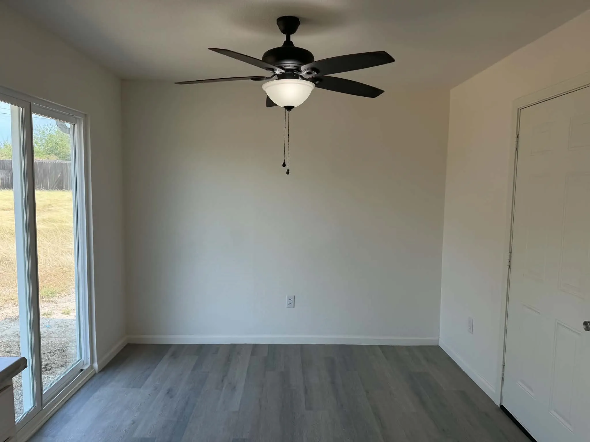 Single Family Residence For Sale in Henderson County , 228 Skiff Drive, Gun Barrel City, Texas 75156, 3 Bedroom, 2 Bathroom, Garage spaces, 1,068 Sqft, built in 1999, mls#21380829, Real Estate Agent in Gun Barrel City, Homes For Sale in Henderson county, Homes For Sale in Gun Barrel City, Realtor in Gun Barrel City Texas, Real Estate Brokerage Independent Realty Texas, Luminita Cordes Realtor