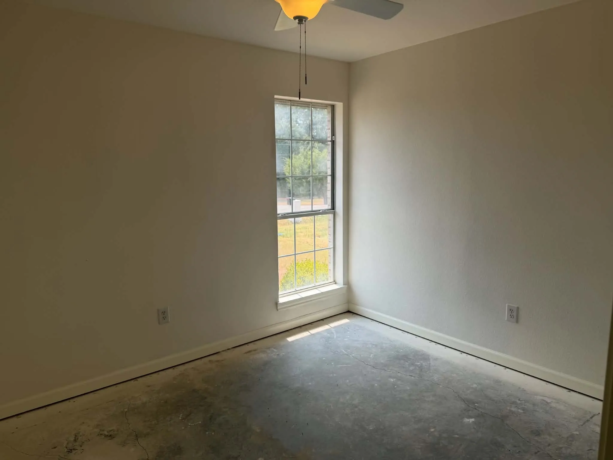 Single Family Residence For Sale in Henderson County , 228 Skiff Drive, Gun Barrel City, Texas 75156, 3 Bedroom, 2 Bathroom, Garage spaces, 1,068 Sqft, built in 1999, mls#21380829, Real Estate Agent in Gun Barrel City, Homes For Sale in Henderson county, Homes For Sale in Gun Barrel City, Realtor in Gun Barrel City Texas, Real Estate Brokerage Independent Realty Texas, Luminita Cordes Realtor