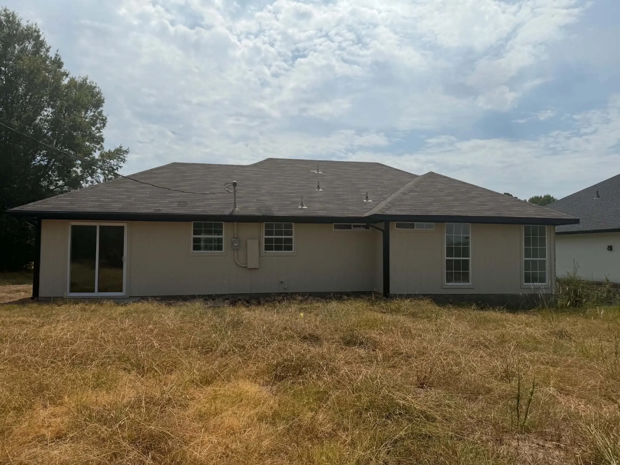 Single Family Residence For Sale in Henderson County , 228 Skiff Drive, Gun Barrel City, Texas 75156, 3 Bedroom, 2 Bathroom, Garage spaces, 1,068 Sqft, built in 1999, mls#21380829, Real Estate Agent in Gun Barrel City, Homes For Sale in Henderson county, Homes For Sale in Gun Barrel City, Realtor in Gun Barrel City Texas, Real Estate Brokerage Independent Realty Texas, Luminita Cordes Realtor
