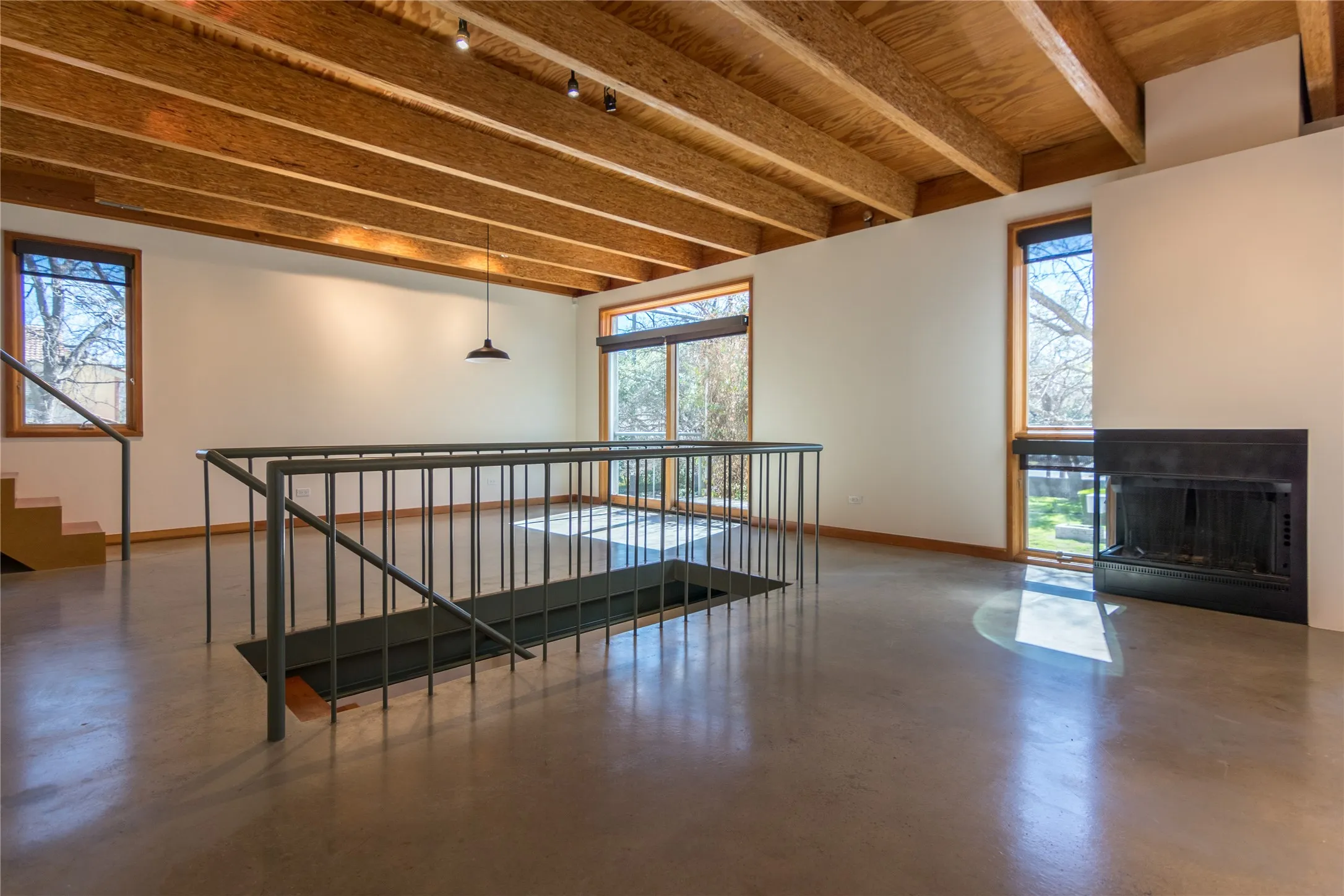 Condominium For Rent in Dallas County , 4401 Travis Street 1, Dallas, Texas 75205, 2 Bedroom, 3 Bathroom, 2 Garage spaces, 1,568 Sqft, built in 1994, mls#21380663, Real Estate Agent in Dallas, Homes For Rent in Dallas county, Homes For Rent in Dallas, Realtor in Dallas Texas, Real Estate Brokerage Independent Realty Texas, Luminita Cordes Realtor
