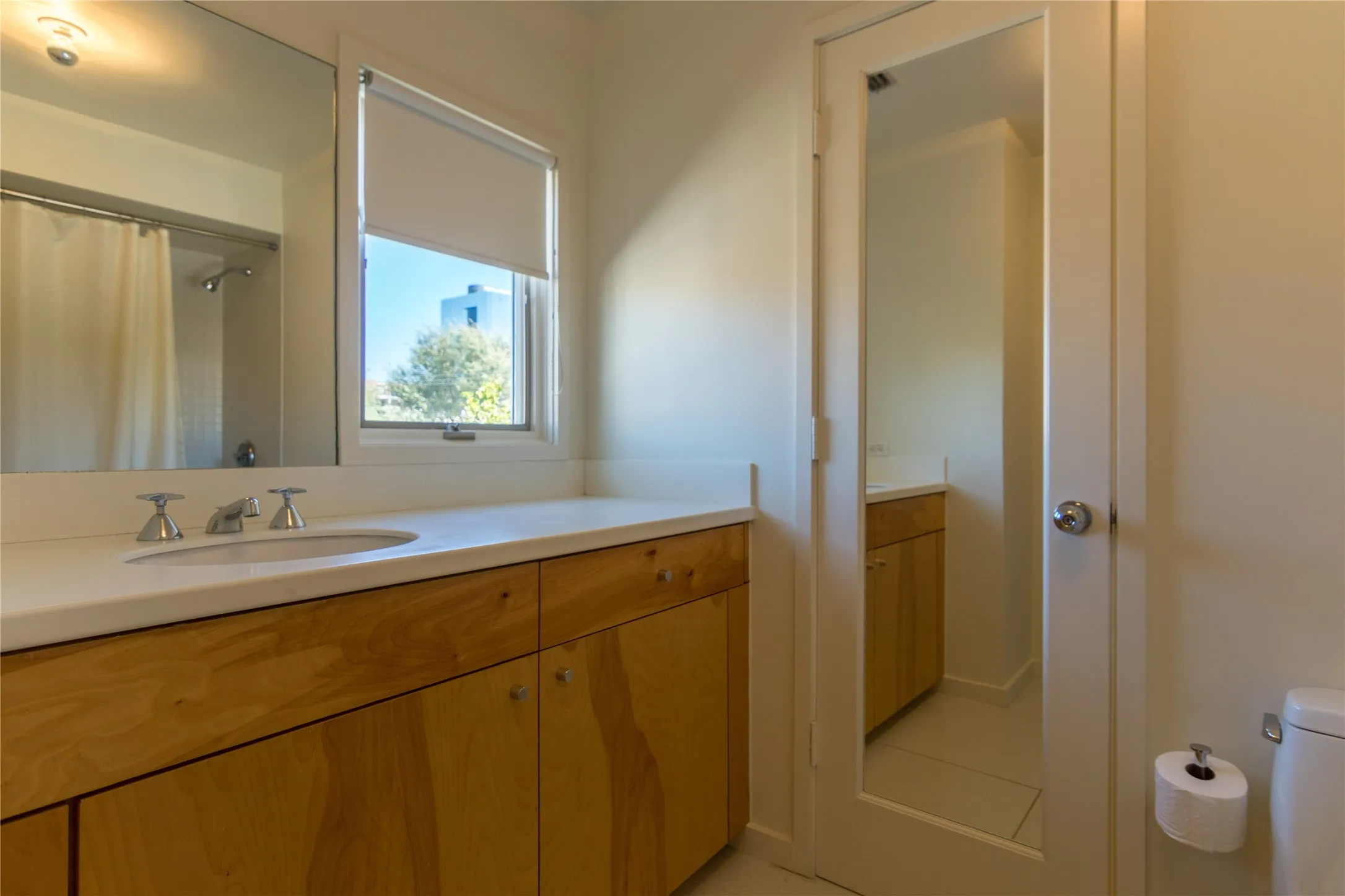 Condominium For Rent in Dallas County , 4401 Travis Street 1, Dallas, Texas 75205, 2 Bedroom, 3 Bathroom, 2 Garage spaces, 1,568 Sqft, built in 1994, mls#21380663, Real Estate Agent in Dallas, Homes For Rent in Dallas county, Homes For Rent in Dallas, Realtor in Dallas Texas, Real Estate Brokerage Independent Realty Texas, Luminita Cordes Realtor