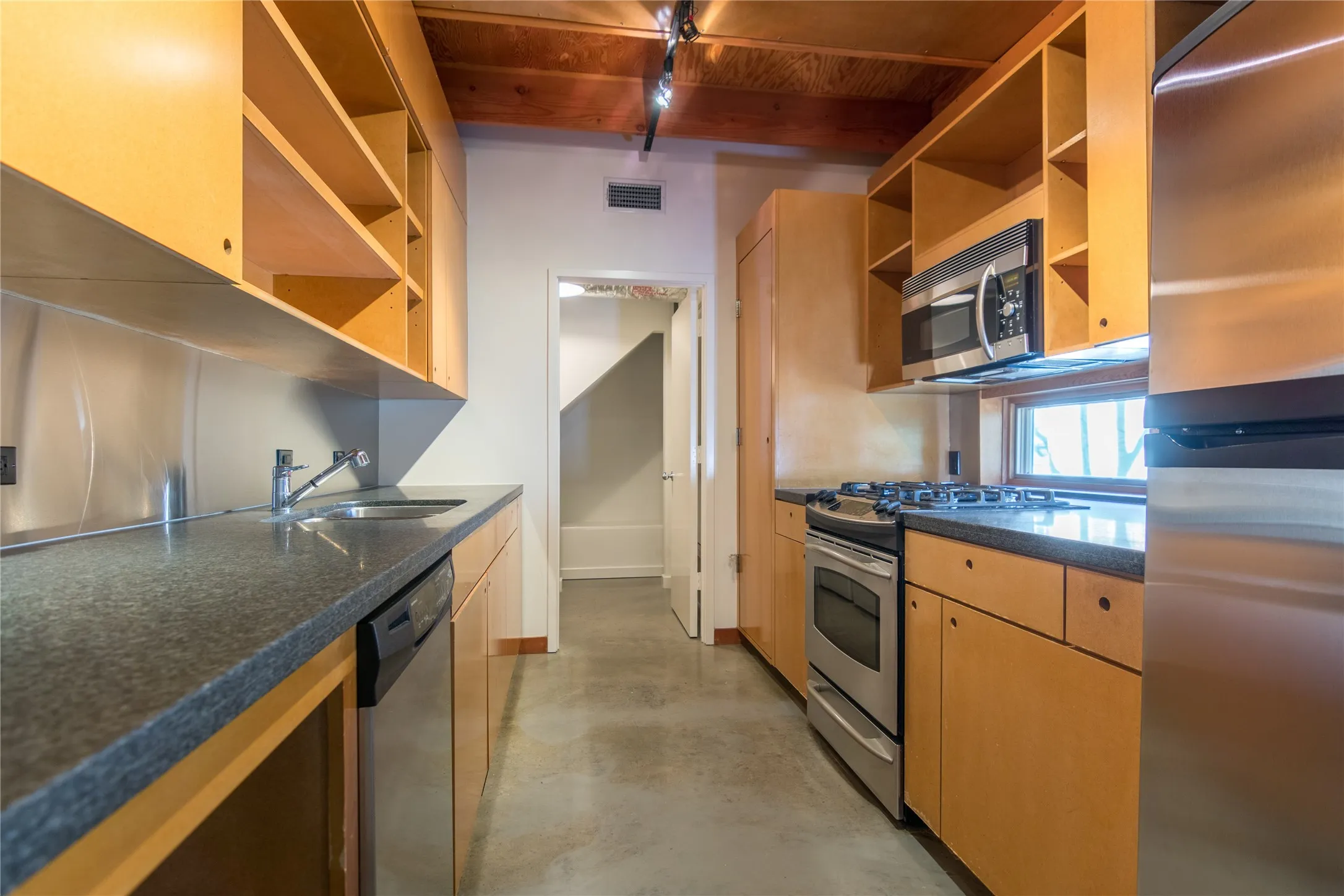 Condominium For Rent in Dallas County , 4401 Travis Street 1, Dallas, Texas 75205, 2 Bedroom, 3 Bathroom, 2 Garage spaces, 1,568 Sqft, built in 1994, mls#21380663, Real Estate Agent in Dallas, Homes For Rent in Dallas county, Homes For Rent in Dallas, Realtor in Dallas Texas, Real Estate Brokerage Independent Realty Texas, Luminita Cordes Realtor