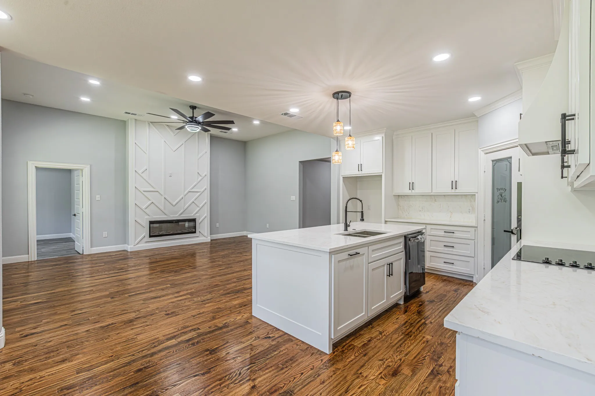 Single Family Residence For Sale in Wise County , 109 Gordons Circle, Runaway Bay, Texas 76426, 4 Bedroom, 3 Bathroom, 2 Garage spaces, 1,973 Sqft, built in 2026, mls#21380833, Real Estate Agent in Runaway Bay, Homes For Sale in Wise county, Homes For Sale in Runaway Bay, Realtor in Runaway Bay Texas, Real Estate Brokerage Independent Realty Texas, Luminita Cordes Realtor