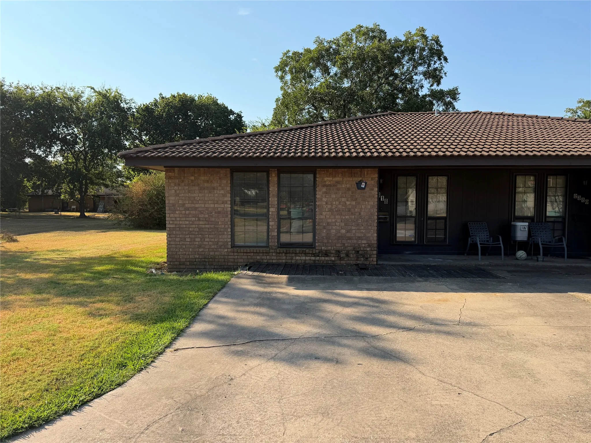 Duplex For Rent in Grayson County , 2318 N Alexander Street, Sherman, Texas 75092, 2 Bedroom, 1 Bathroom, Garage spaces, 1,014 Sqft, built in 1981, mls#21358166, Real Estate Agent in Sherman, Homes For Rent in Grayson county, Homes For Rent in Sherman, Realtor in Sherman Texas, Real Estate Brokerage Independent Realty Texas, Luminita Cordes Realtor