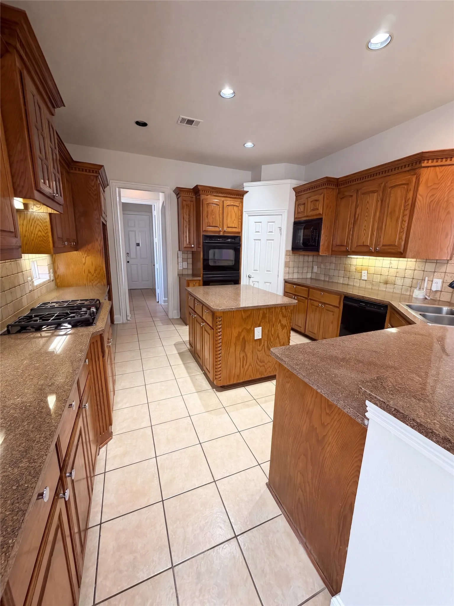Single Family Residence For Sale in Collin County , 3228 Tearose Drive, Richardson, Texas 75082, 5 Bedroom, 4 Bathroom, 2 Garage spaces, 3,390 Sqft, built in 2002, mls#21380831, Real Estate Agent in Richardson, Homes For Sale in Collin county, Homes For Sale in Richardson, Realtor in Richardson Texas, Real Estate Brokerage Independent Realty Texas, Luminita Cordes Realtor