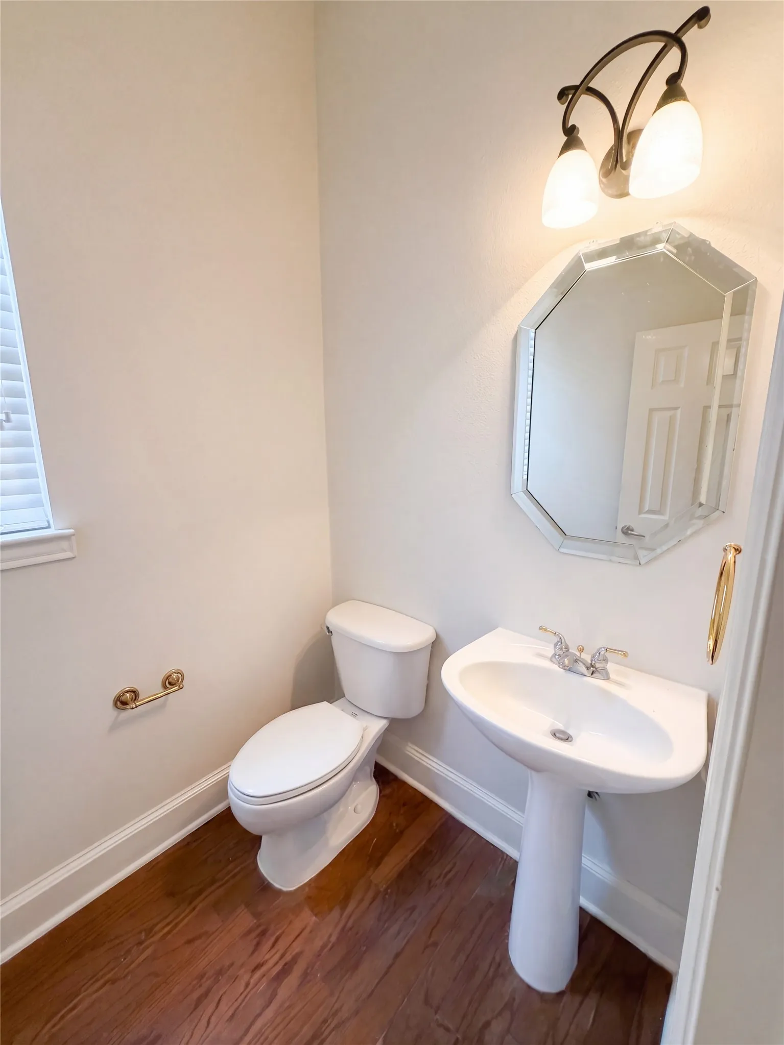 Single Family Residence For Sale in Collin County , 3228 Tearose Drive, Richardson, Texas 75082, 5 Bedroom, 4 Bathroom, 2 Garage spaces, 3,390 Sqft, built in 2002, mls#21380831, Real Estate Agent in Richardson, Homes For Sale in Collin county, Homes For Sale in Richardson, Realtor in Richardson Texas, Real Estate Brokerage Independent Realty Texas, Luminita Cordes Realtor