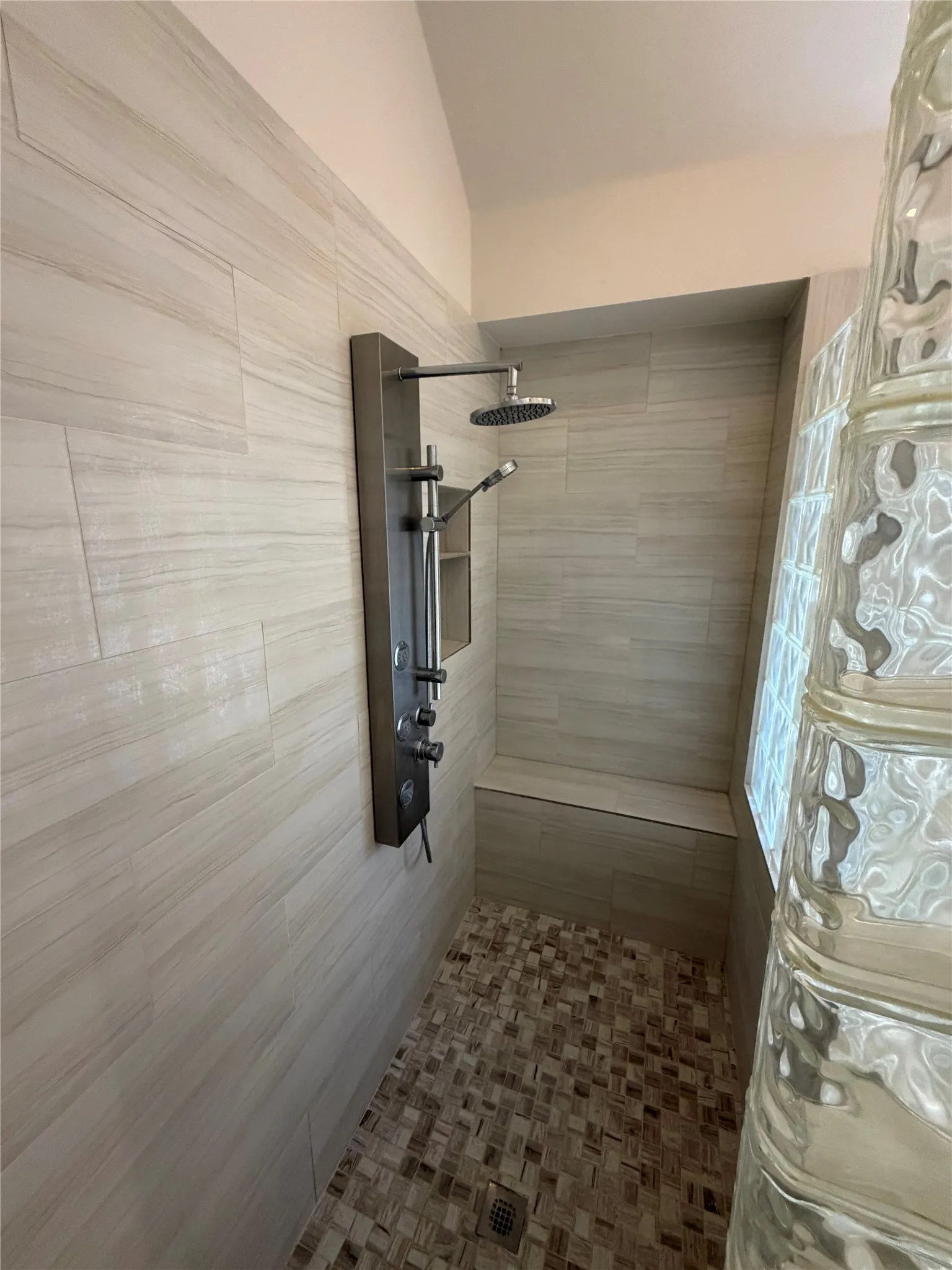 Single Family Residence For Sale in Collin County , 3228 Tearose Drive, Richardson, Texas 75082, 5 Bedroom, 4 Bathroom, 2 Garage spaces, 3,390 Sqft, built in 2002, mls#21380831, Real Estate Agent in Richardson, Homes For Sale in Collin county, Homes For Sale in Richardson, Realtor in Richardson Texas, Real Estate Brokerage Independent Realty Texas, Luminita Cordes Realtor