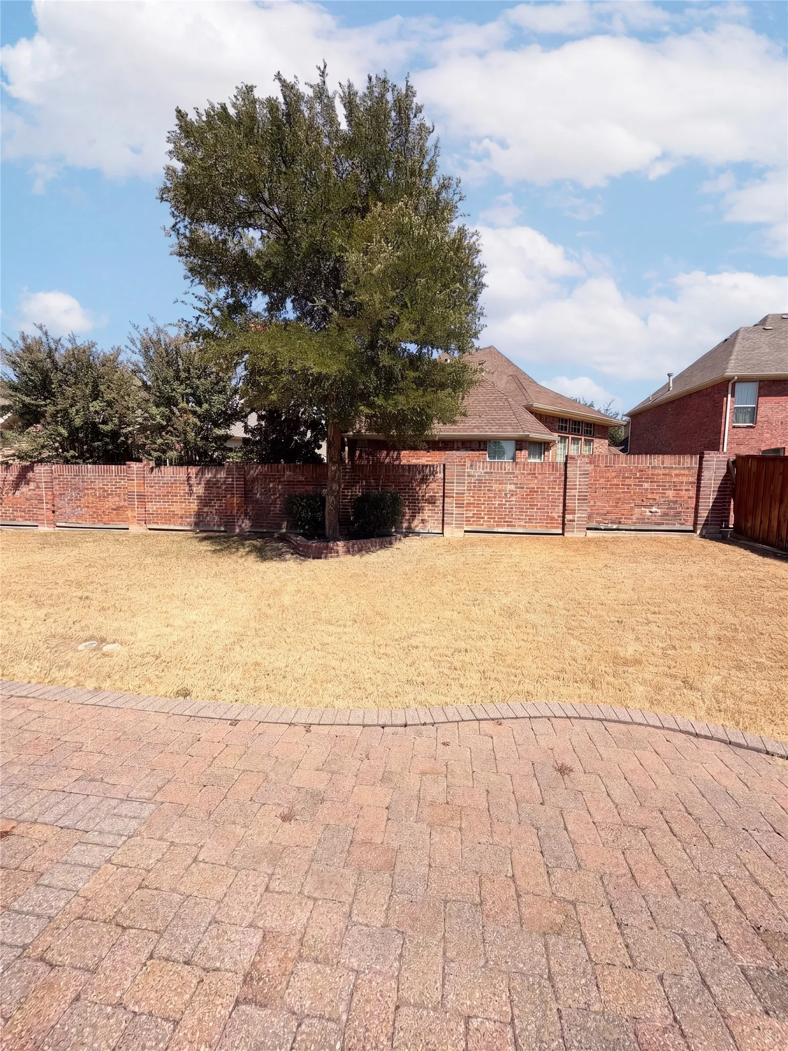 Single Family Residence For Sale in Collin County , 3228 Tearose Drive, Richardson, Texas 75082, 5 Bedroom, 4 Bathroom, 2 Garage spaces, 3,390 Sqft, built in 2002, mls#21380831, Real Estate Agent in Richardson, Homes For Sale in Collin county, Homes For Sale in Richardson, Realtor in Richardson Texas, Real Estate Brokerage Independent Realty Texas, Luminita Cordes Realtor