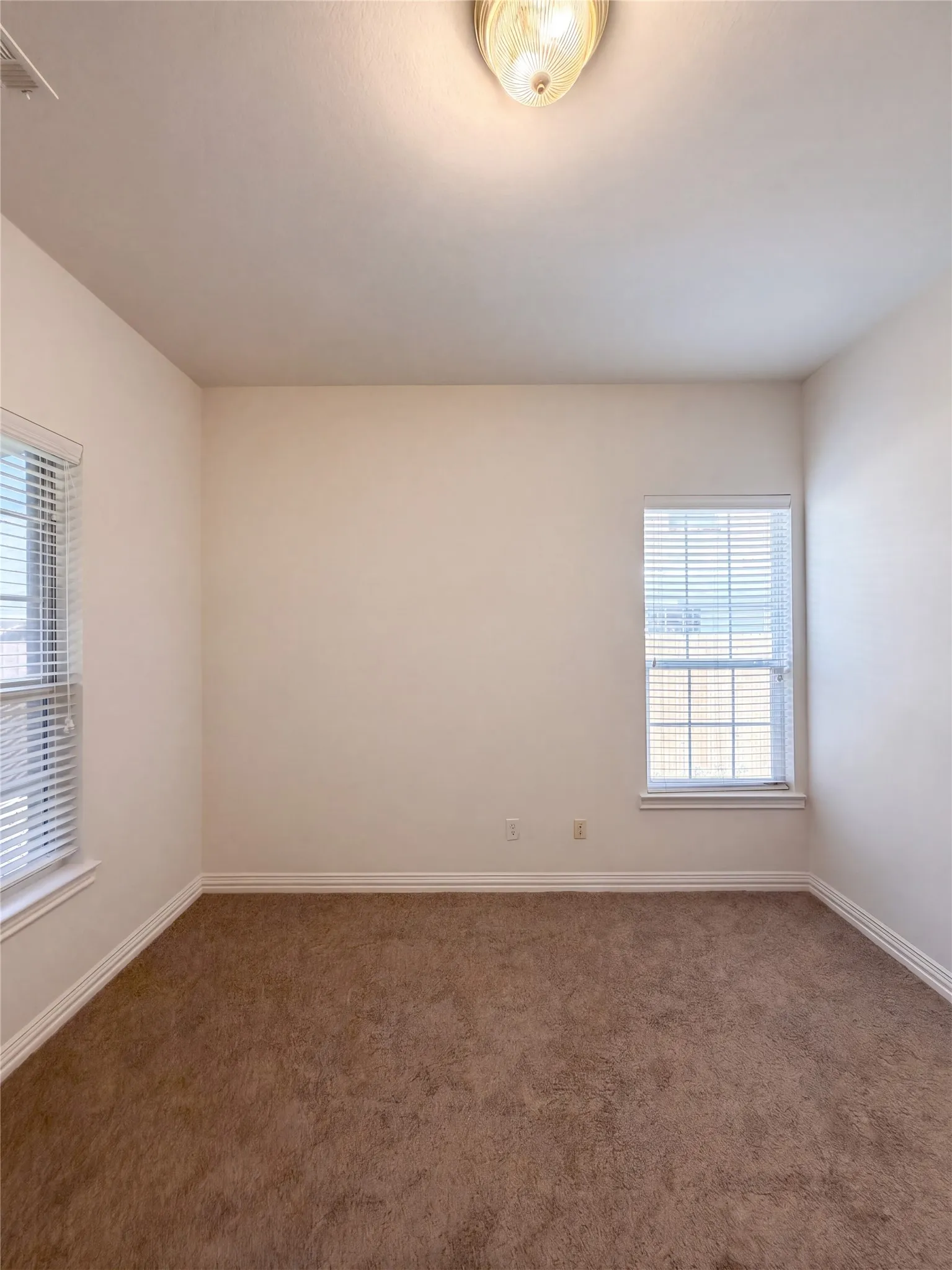Single Family Residence For Sale in Collin County , 3228 Tearose Drive, Richardson, Texas 75082, 5 Bedroom, 4 Bathroom, 2 Garage spaces, 3,390 Sqft, built in 2002, mls#21380831, Real Estate Agent in Richardson, Homes For Sale in Collin county, Homes For Sale in Richardson, Realtor in Richardson Texas, Real Estate Brokerage Independent Realty Texas, Luminita Cordes Realtor