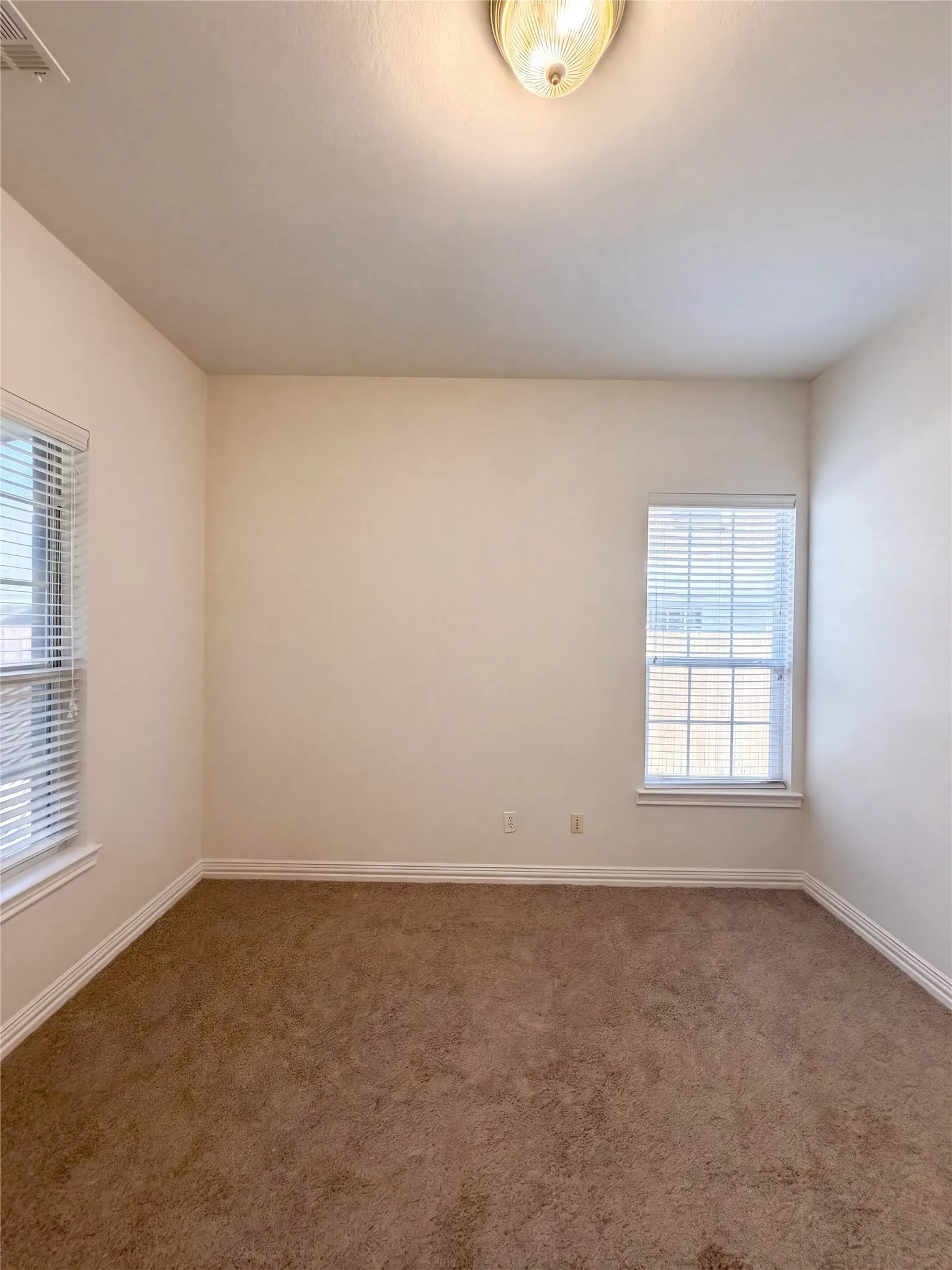 Single Family Residence For Sale in Collin County , 3228 Tearose Drive, Richardson, Texas 75082, 5 Bedroom, 4 Bathroom, 2 Garage spaces, 3,390 Sqft, built in 2002, mls#21380831, Real Estate Agent in Richardson, Homes For Sale in Collin county, Homes For Sale in Richardson, Realtor in Richardson Texas, Real Estate Brokerage Independent Realty Texas, Luminita Cordes Realtor