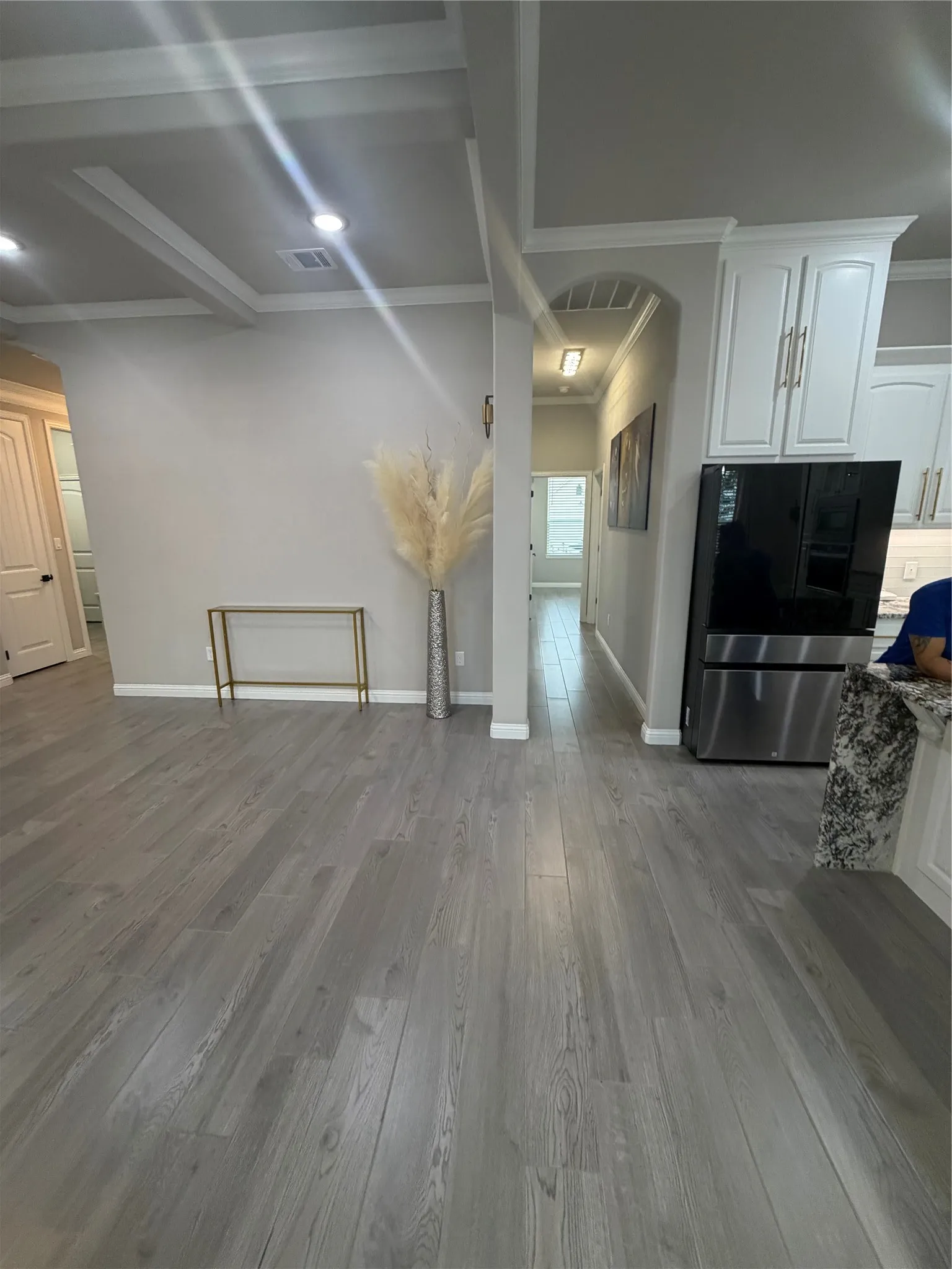 From kitchen to the secondary bathroom and 3 bedrooms