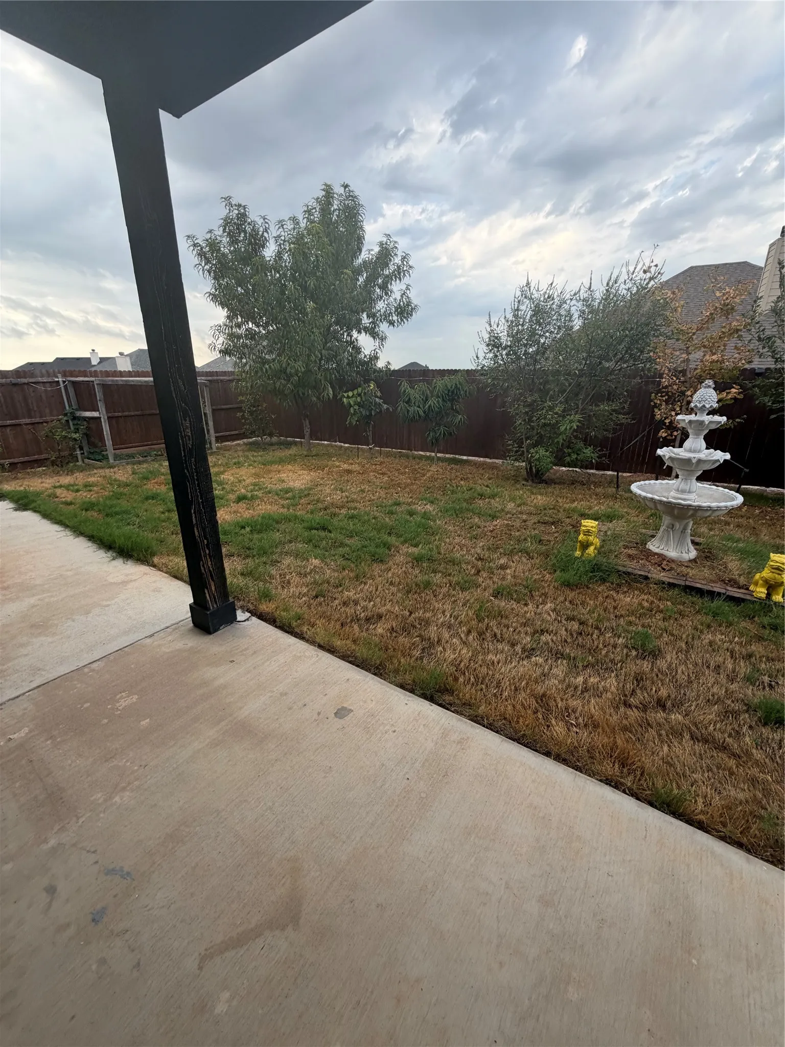 Single Family Residence For Rent in Hood County , 4005 Gallivant Drive, Granbury, Texas 76049, 4 Bedroom, 2 Bathroom, 2 Garage spaces, 2,026 Sqft, built in 2022, mls#21380761, Real Estate Agent in Granbury, Homes For Rent in Hood county, Homes For Rent in Granbury, Realtor in Granbury Texas, Real Estate Brokerage Independent Realty Texas, Luminita Cordes Realtor