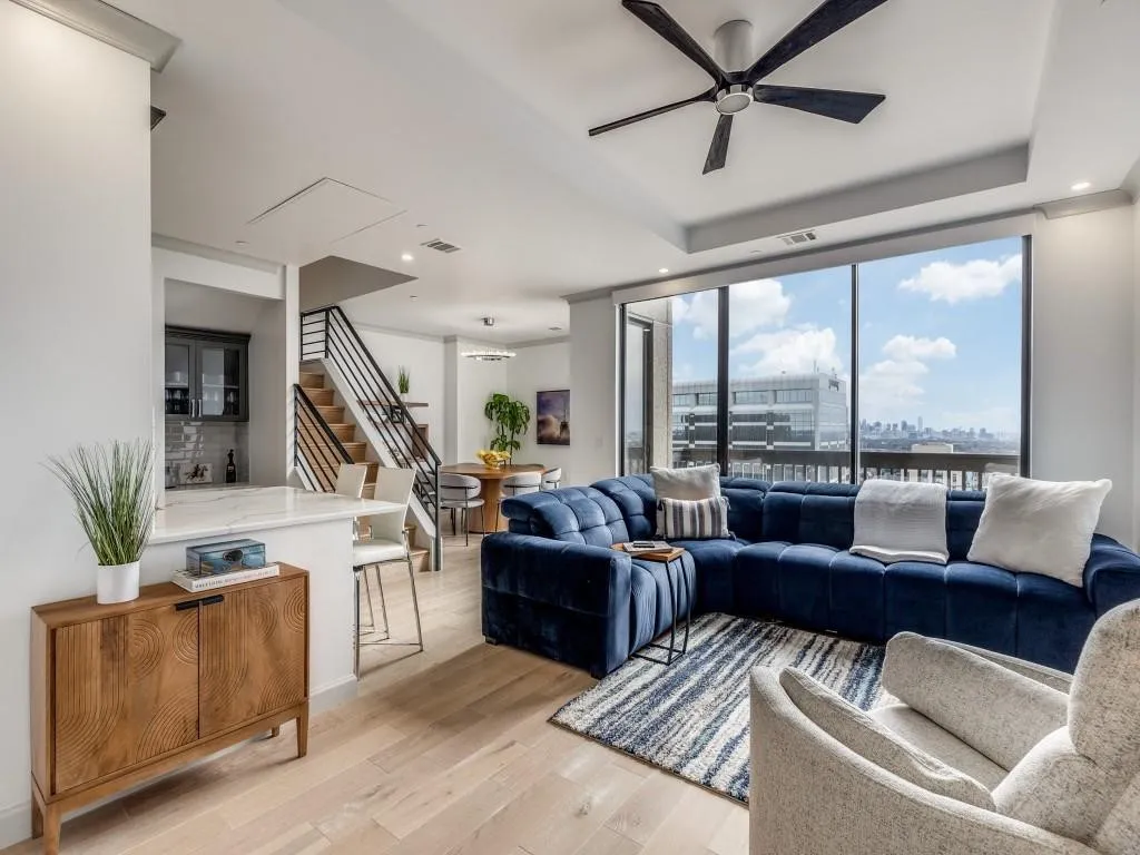 Condominium For Sale in Dallas County , 5909 Luther Lane 2301, Dallas, Texas 75225, 1 Bedroom, 2 Bathroom, 2 Garage spaces, 1,737 Sqft, built in 1983, mls#21380809, Real Estate Agent in Dallas, Homes For Sale in Dallas county, Homes For Sale in Dallas, Realtor in Dallas Texas, Real Estate Brokerage Independent Realty Texas, Luminita Cordes Realtor