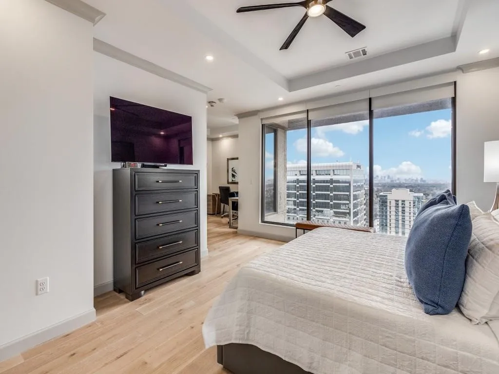 Condominium For Sale in Dallas County , 5909 Luther Lane 2301, Dallas, Texas 75225, 1 Bedroom, 2 Bathroom, 2 Garage spaces, 1,737 Sqft, built in 1983, mls#21380809, Real Estate Agent in Dallas, Homes For Sale in Dallas county, Homes For Sale in Dallas, Realtor in Dallas Texas, Real Estate Brokerage Independent Realty Texas, Luminita Cordes Realtor