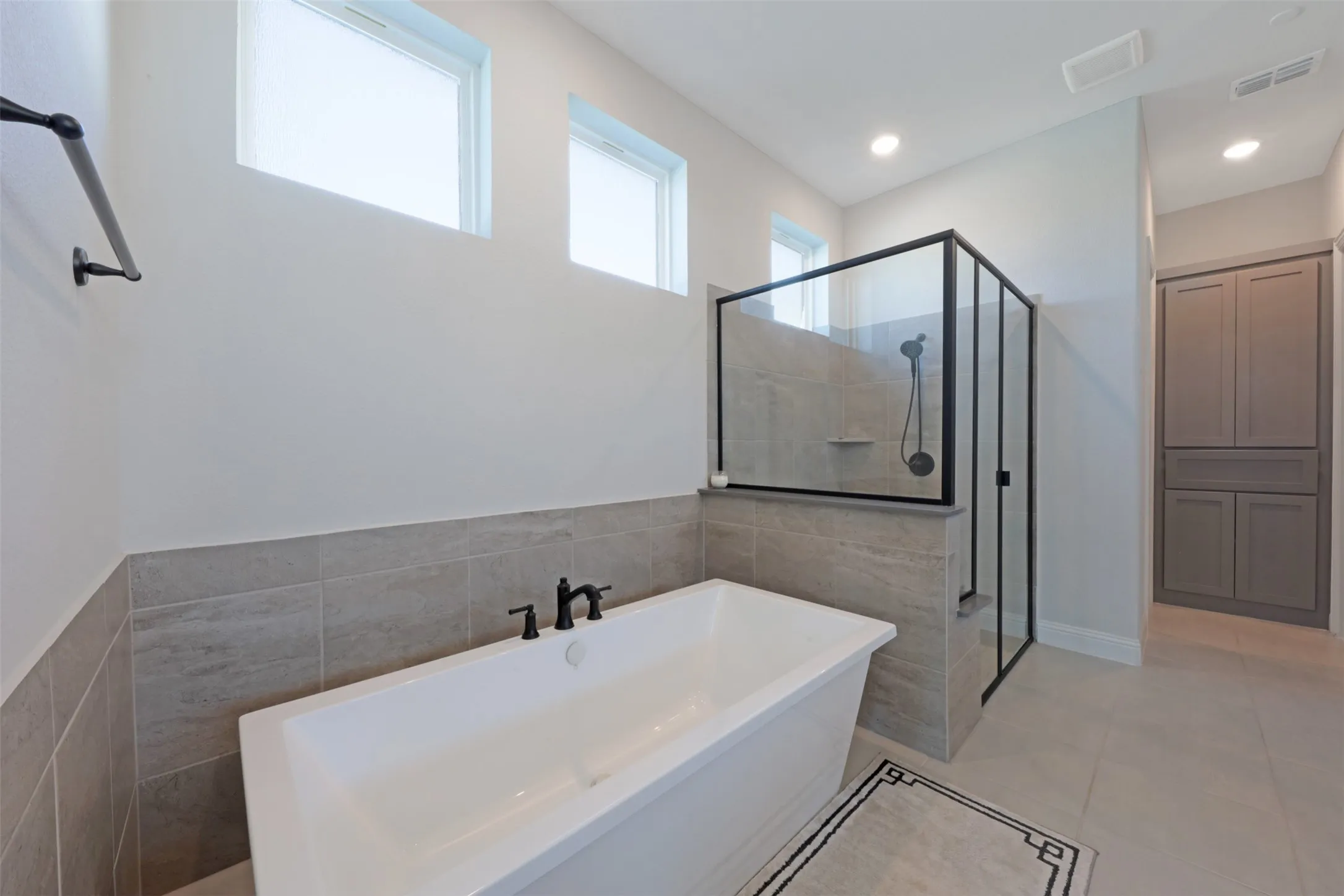 Single Family Residence For Sale in Denton County , 3101 Sherlock Lane, Copper Canyon, Texas 75077, 5 Bedroom, 6 Bathroom, 3 Garage spaces, 4,421 Sqft, built in 2023, mls#21371599, Real Estate Agent in Copper Canyon, Homes For Sale in Denton county, Homes For Sale in Copper Canyon, Realtor in Copper Canyon Texas, Real Estate Brokerage Independent Realty Texas, Luminita Cordes Realtor