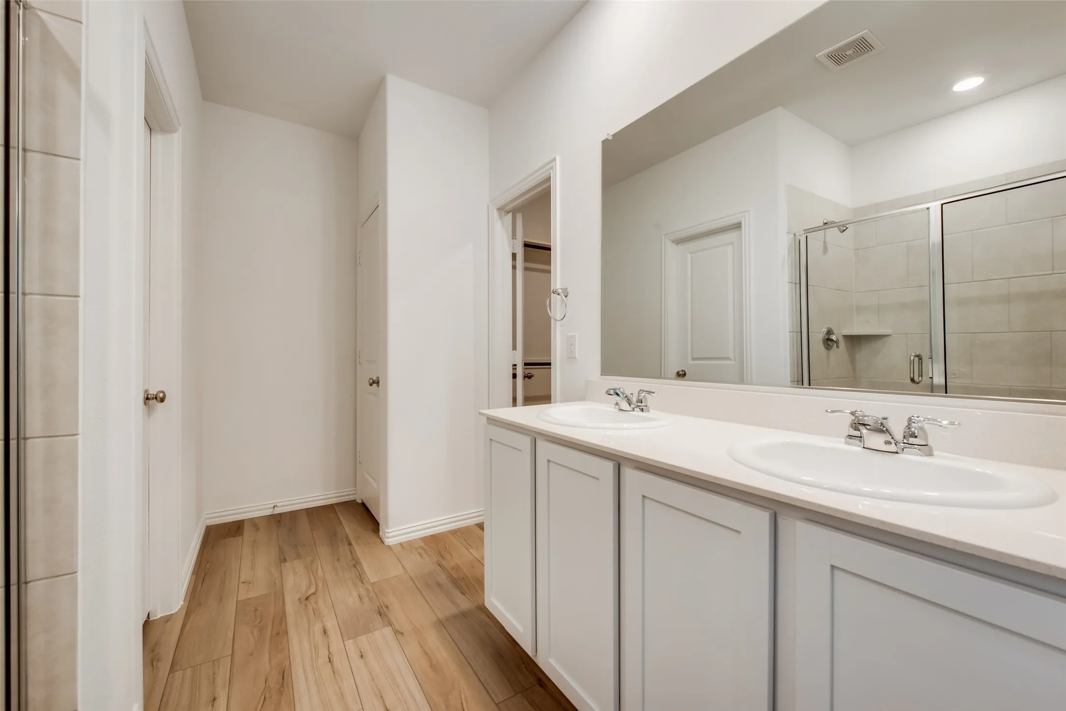 Single Family Residence For Rent in Denton County , 3009 Sovereignty Drive, Denton, Texas 76207, 4 Bedroom, 2 Bathroom, 2 Garage spaces, 1,999 Sqft, built in 2022, mls#21380260, Real Estate Agent in Denton, Homes For Rent in Denton county, Homes For Rent in Denton, Realtor in Denton Texas, Real Estate Brokerage Independent Realty Texas, Luminita Cordes Realtor