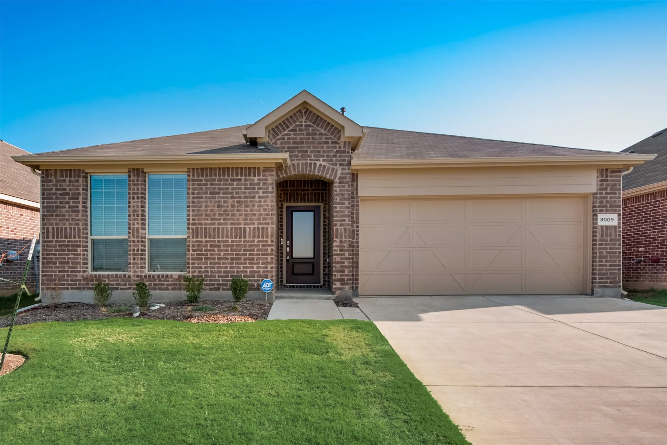 Single Family Residence For Rent in Denton County , 3009 Sovereignty Drive, Denton, Texas 76207, 4 Bedroom, 2 Bathroom, 2 Garage spaces, 1,999 Sqft, built in 2022, mls#21380260, Real Estate Agent in Denton, Homes For Rent in Denton county, Homes For Rent in Denton, Realtor in Denton Texas, Real Estate Brokerage Independent Realty Texas, Luminita Cordes Realtor