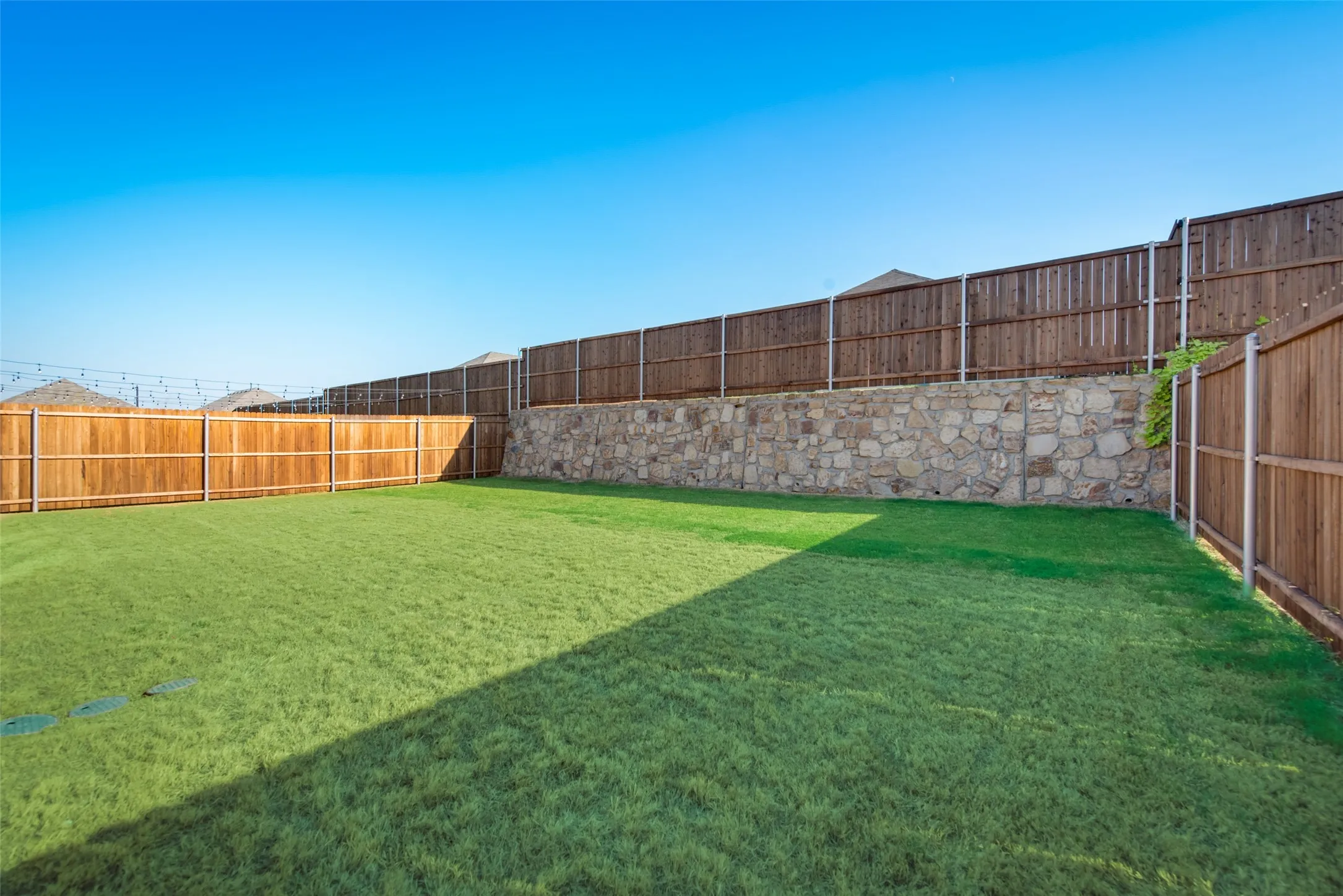 Single Family Residence For Rent in Denton County , 3009 Sovereignty Drive, Denton, Texas 76207, 4 Bedroom, 2 Bathroom, 2 Garage spaces, 1,999 Sqft, built in 2022, mls#21380260, Real Estate Agent in Denton, Homes For Rent in Denton county, Homes For Rent in Denton, Realtor in Denton Texas, Real Estate Brokerage Independent Realty Texas, Luminita Cordes Realtor