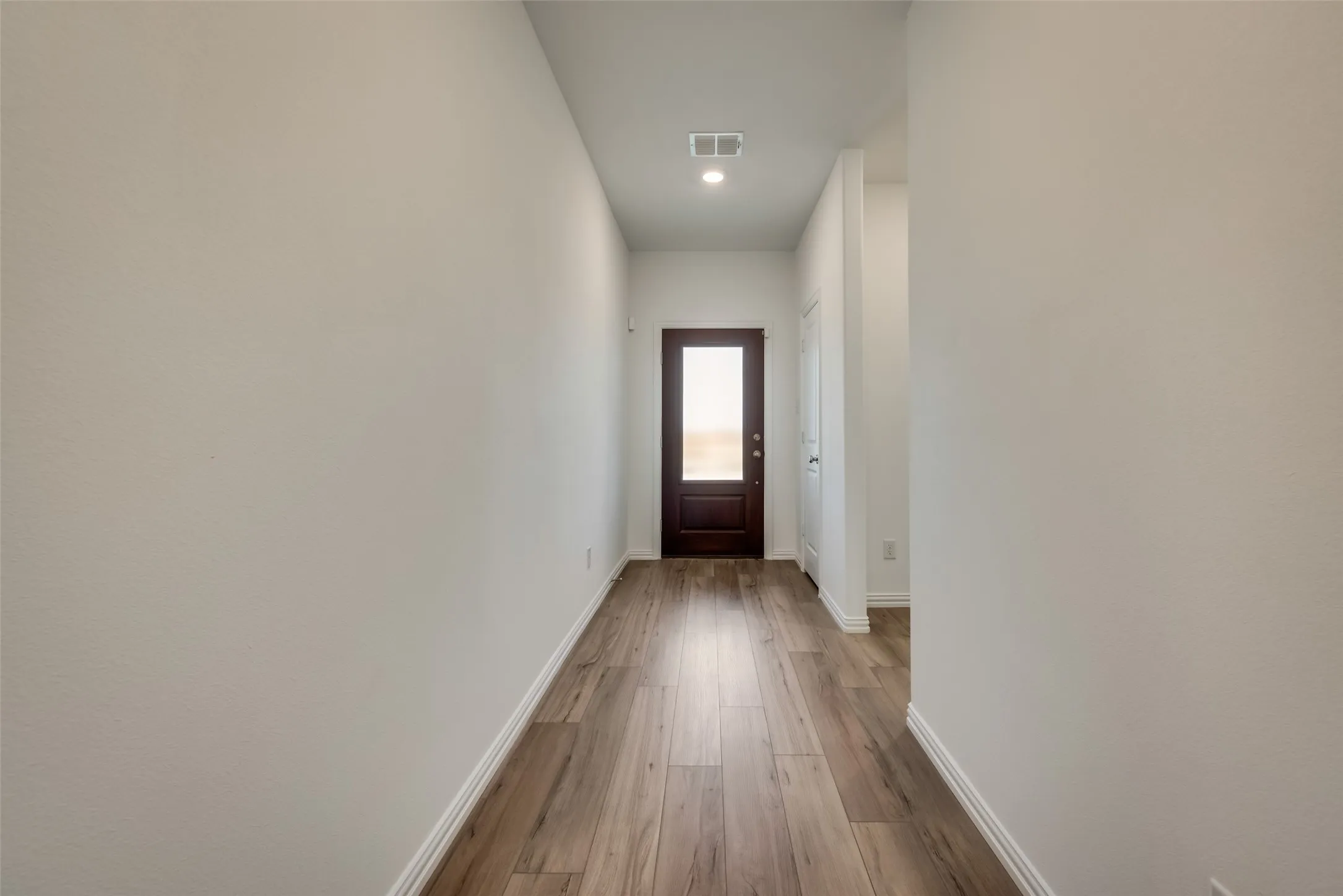 Single Family Residence For Rent in Denton County , 3009 Sovereignty Drive, Denton, Texas 76207, 4 Bedroom, 2 Bathroom, 2 Garage spaces, 1,999 Sqft, built in 2022, mls#21380260, Real Estate Agent in Denton, Homes For Rent in Denton county, Homes For Rent in Denton, Realtor in Denton Texas, Real Estate Brokerage Independent Realty Texas, Luminita Cordes Realtor