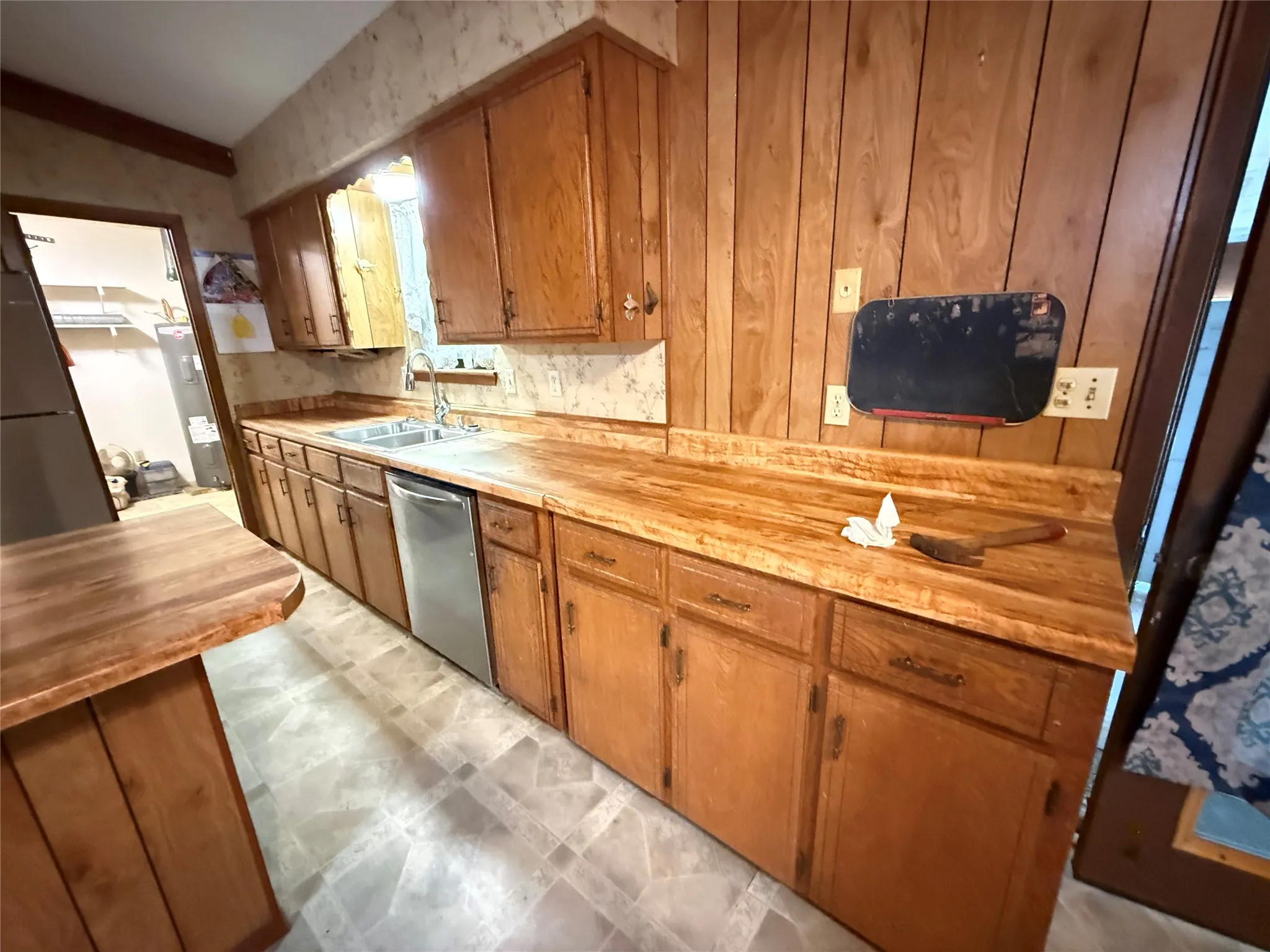 Single Family Residence For Sale in Fannin County , 4411 Fm 100, Honey Grove, Texas 75446, 3 Bedroom, 2 Bathroom, Garage spaces, 1,404 Sqft, built in 1986, mls#21380854, Real Estate Agent in Honey Grove, Homes For Sale in Fannin county, Homes For Sale in Honey Grove, Realtor in Honey Grove Texas, Real Estate Brokerage Independent Realty Texas, Luminita Cordes Realtor
