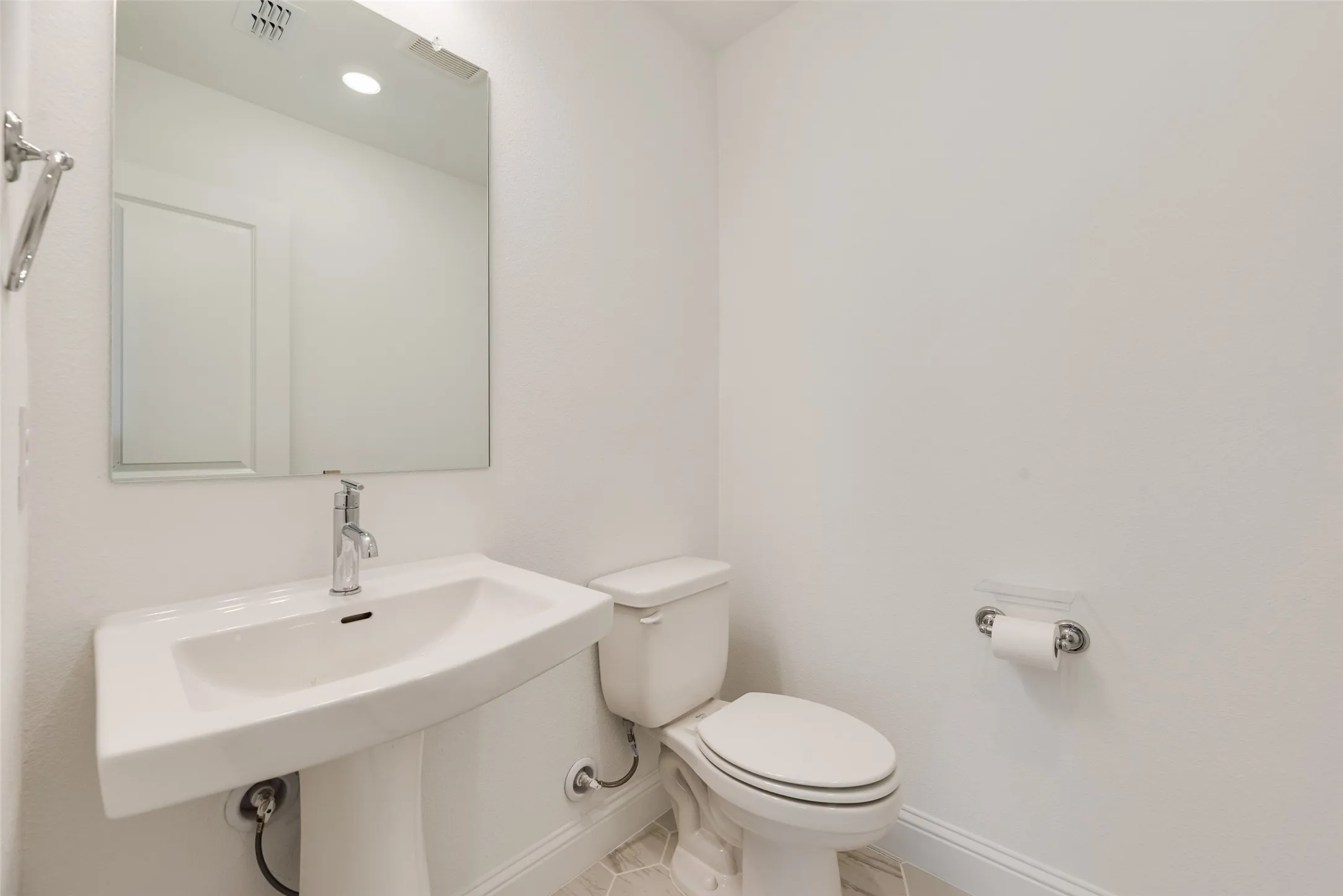 Single Family Residence For Sale in Denton County , 3380 Betony Street, Frisco, Texas 75033, 3 Bedroom, 4 Bathroom, 2 Garage spaces, 2,483 Sqft, built in 2024, mls#21380857, Real Estate Agent in Frisco, Homes For Sale in Denton county, Homes For Sale in Frisco, Realtor in Frisco Texas, Real Estate Brokerage Independent Realty Texas, Luminita Cordes Realtor