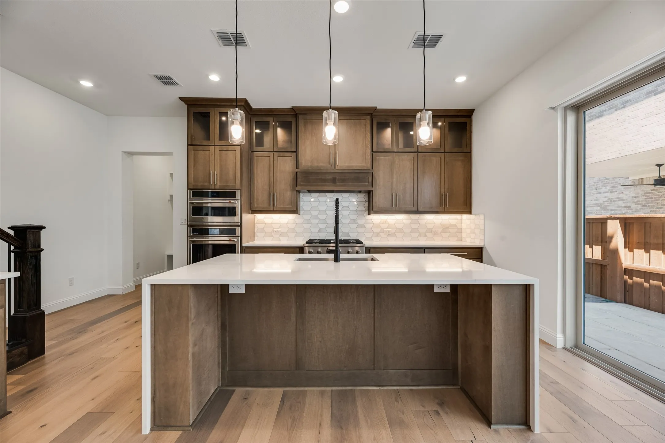Single Family Residence For Sale in Denton County , 3380 Betony Street, Frisco, Texas 75033, 3 Bedroom, 4 Bathroom, 2 Garage spaces, 2,483 Sqft, built in 2024, mls#21380857, Real Estate Agent in Frisco, Homes For Sale in Denton county, Homes For Sale in Frisco, Realtor in Frisco Texas, Real Estate Brokerage Independent Realty Texas, Luminita Cordes Realtor