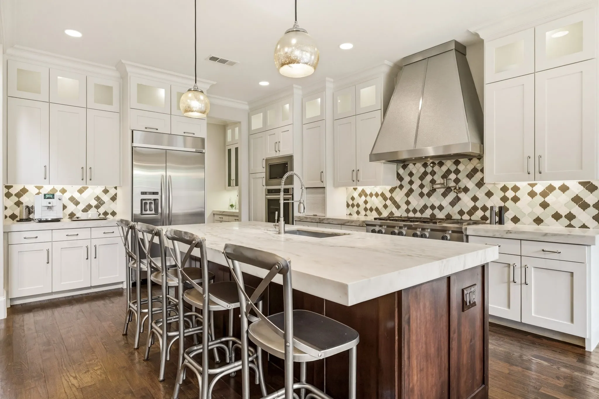 Single Family Residence For Sale in Dallas County , 6635 Park Lane, Dallas, Texas 75225, 5 Bedroom, 5 Bathroom, 2 Garage spaces, 5,582 Sqft, built in 2014, mls#21373856, Real Estate Agent in Dallas, Homes For Sale in Dallas county, Homes For Sale in Dallas, Realtor in Dallas Texas, Real Estate Brokerage Independent Realty Texas, Luminita Cordes Realtor