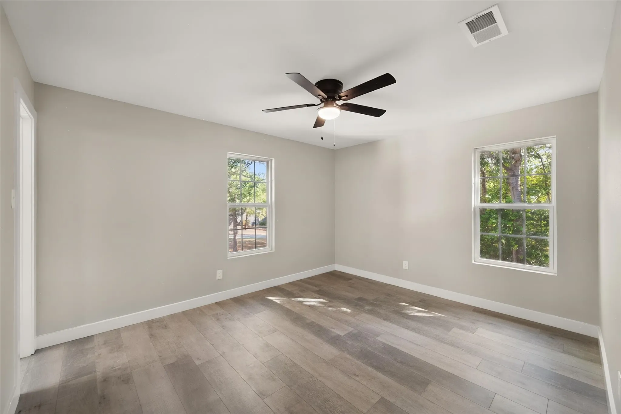 Single Family Residence For Sale in Navarro County , 316 County Road 3048a, Corsicana, Texas 75109, 3 Bedroom, 2 Bathroom, Garage spaces, 1,080 Sqft, built in 1999, mls#21377603, Real Estate Agent in Corsicana, Homes For Sale in Navarro county, Homes For Sale in Corsicana, Realtor in Corsicana Texas, Real Estate Brokerage Independent Realty Texas, Luminita Cordes Realtor