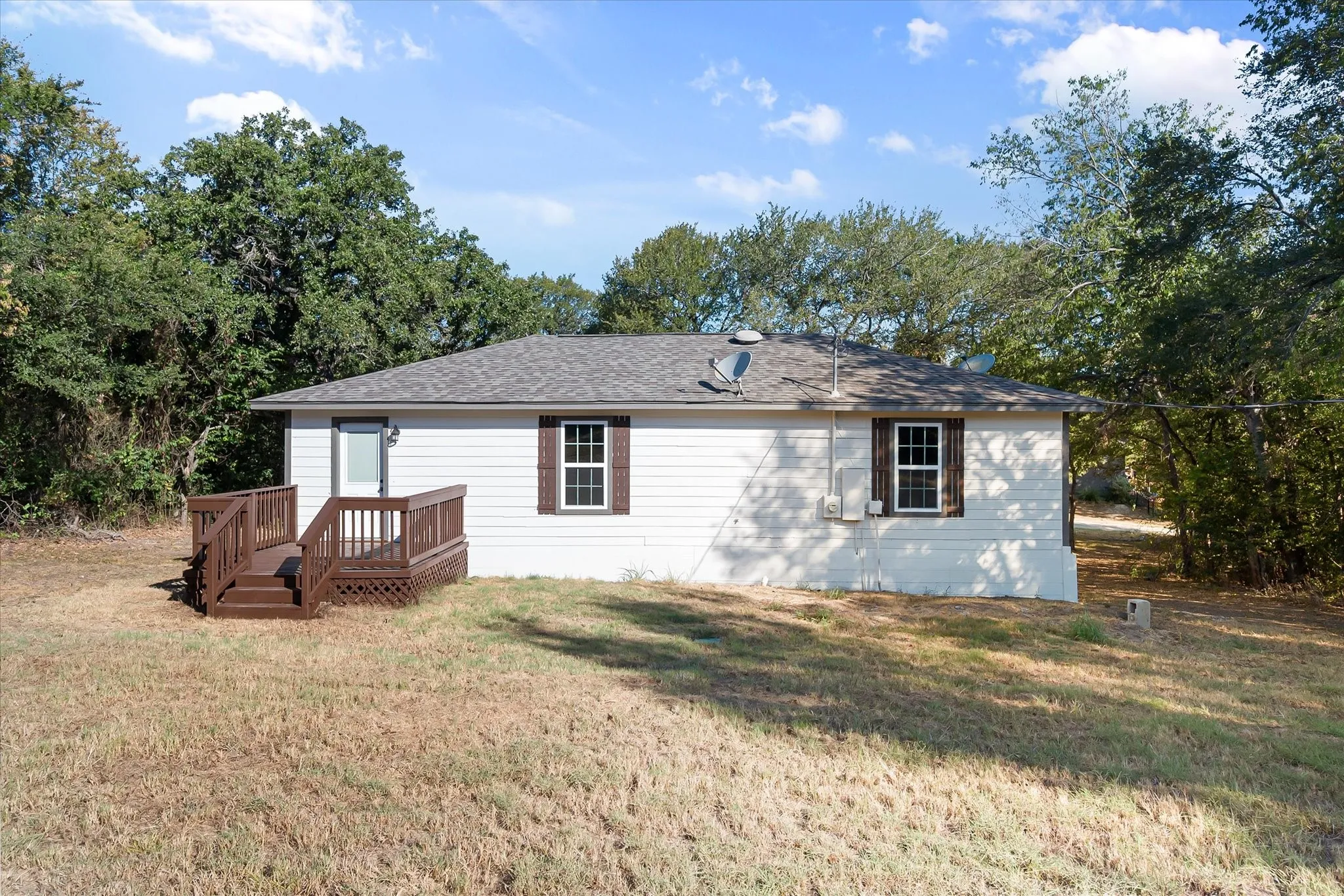 Single Family Residence For Sale in Navarro County , 316 County Road 3048a, Corsicana, Texas 75109, 3 Bedroom, 2 Bathroom, Garage spaces, 1,080 Sqft, built in 1999, mls#21377603, Real Estate Agent in Corsicana, Homes For Sale in Navarro county, Homes For Sale in Corsicana, Realtor in Corsicana Texas, Real Estate Brokerage Independent Realty Texas, Luminita Cordes Realtor