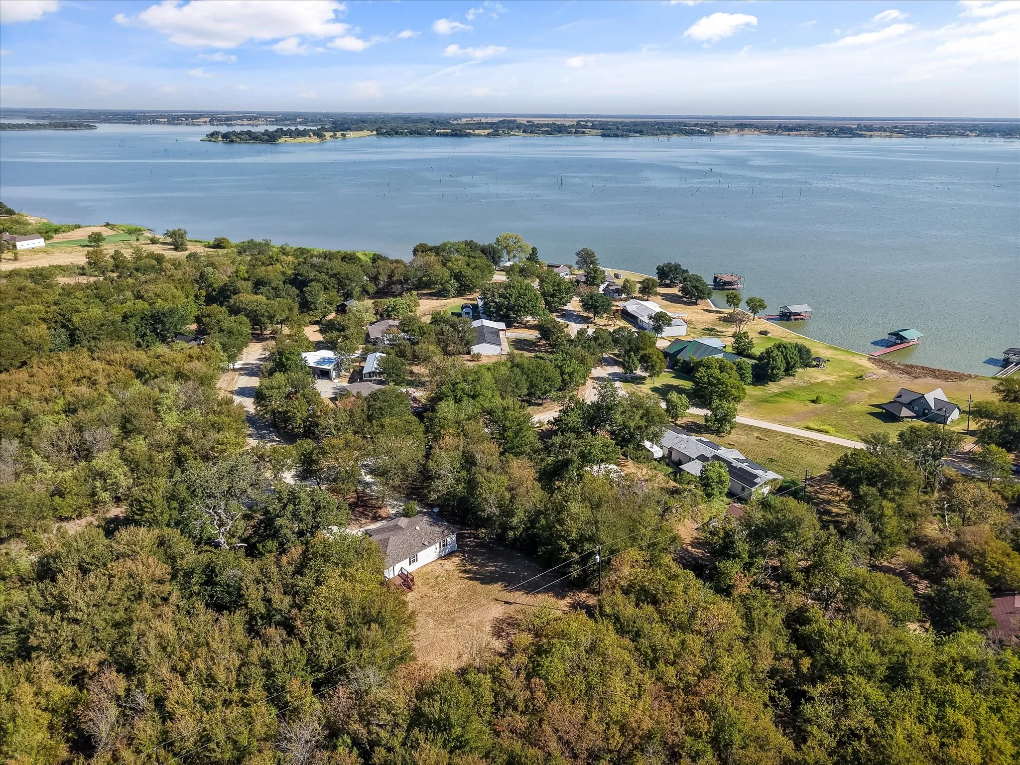 Single Family Residence For Sale in Navarro County , 316 County Road 3048a, Corsicana, Texas 75109, 3 Bedroom, 2 Bathroom, Garage spaces, 1,080 Sqft, built in 1999, mls#21377603, Real Estate Agent in Corsicana, Homes For Sale in Navarro county, Homes For Sale in Corsicana, Realtor in Corsicana Texas, Real Estate Brokerage Independent Realty Texas, Luminita Cordes Realtor