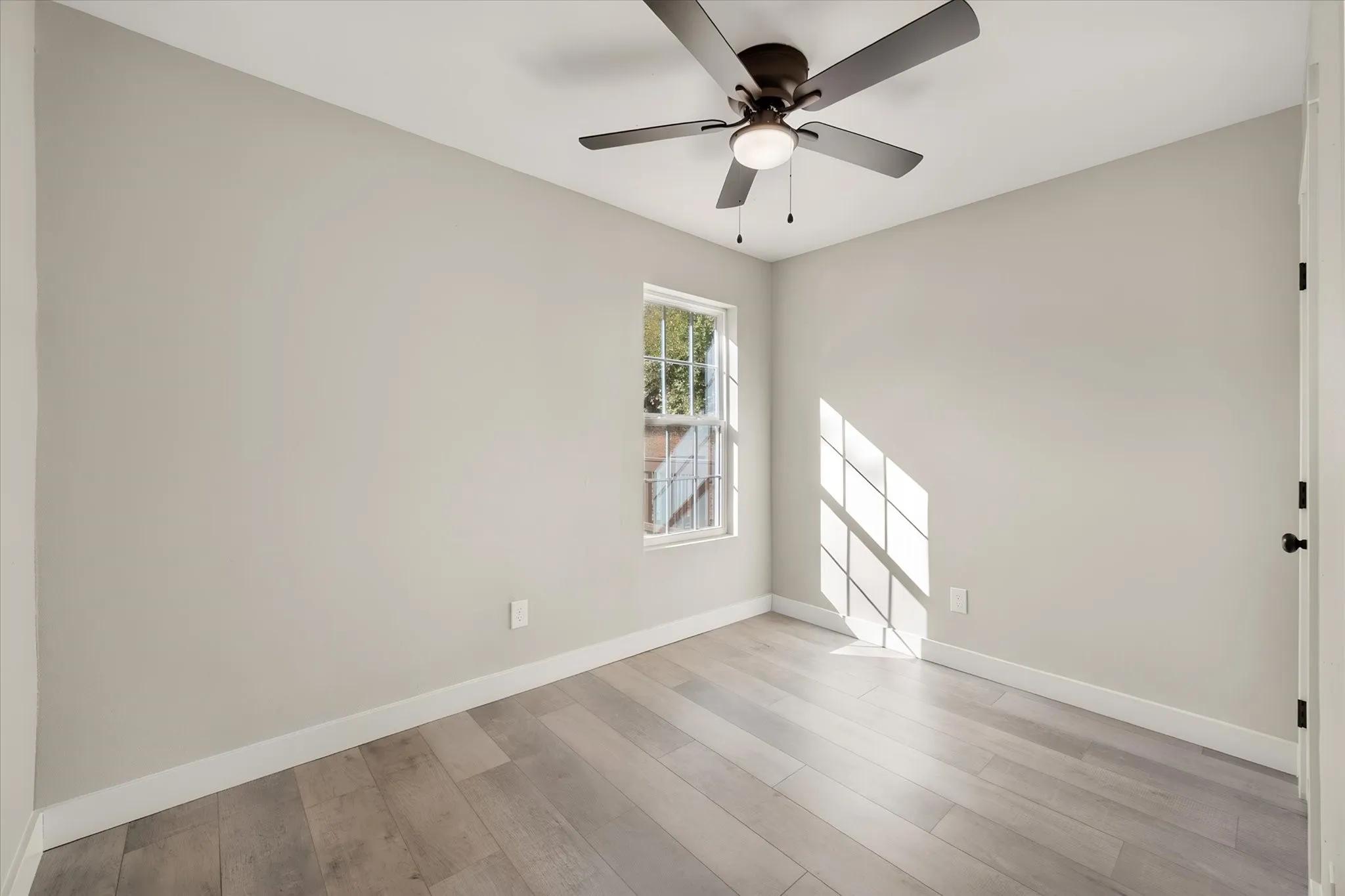 Single Family Residence For Sale in Navarro County , 316 County Road 3048a, Corsicana, Texas 75109, 3 Bedroom, 2 Bathroom, Garage spaces, 1,080 Sqft, built in 1999, mls#21377603, Real Estate Agent in Corsicana, Homes For Sale in Navarro county, Homes For Sale in Corsicana, Realtor in Corsicana Texas, Real Estate Brokerage Independent Realty Texas, Luminita Cordes Realtor