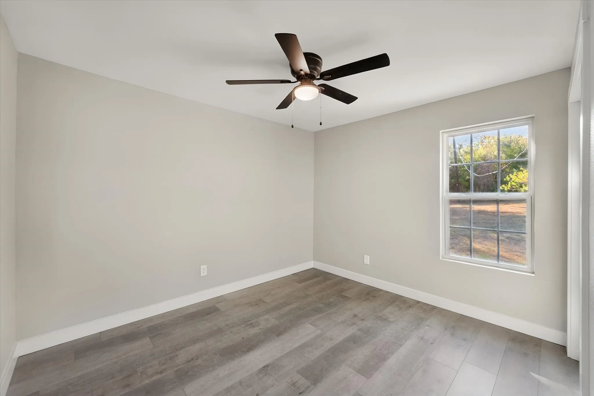 Single Family Residence For Sale in Navarro County , 316 County Road 3048a, Corsicana, Texas 75109, 3 Bedroom, 2 Bathroom, Garage spaces, 1,080 Sqft, built in 1999, mls#21377603, Real Estate Agent in Corsicana, Homes For Sale in Navarro county, Homes For Sale in Corsicana, Realtor in Corsicana Texas, Real Estate Brokerage Independent Realty Texas, Luminita Cordes Realtor