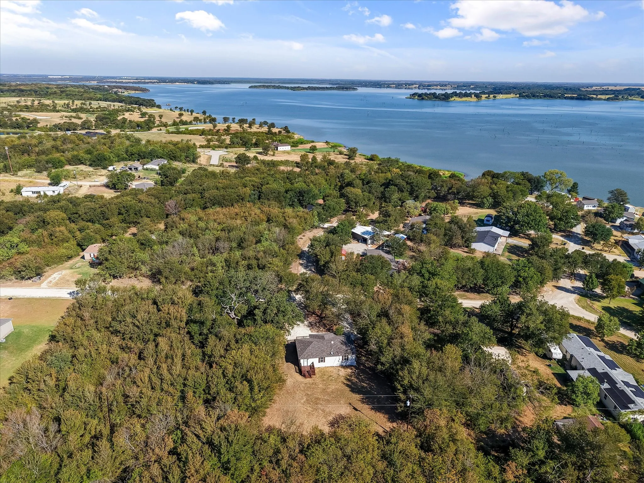 Single Family Residence For Sale in Navarro County , 316 County Road 3048a, Corsicana, Texas 75109, 3 Bedroom, 2 Bathroom, Garage spaces, 1,080 Sqft, built in 1999, mls#21377603, Real Estate Agent in Corsicana, Homes For Sale in Navarro county, Homes For Sale in Corsicana, Realtor in Corsicana Texas, Real Estate Brokerage Independent Realty Texas, Luminita Cordes Realtor