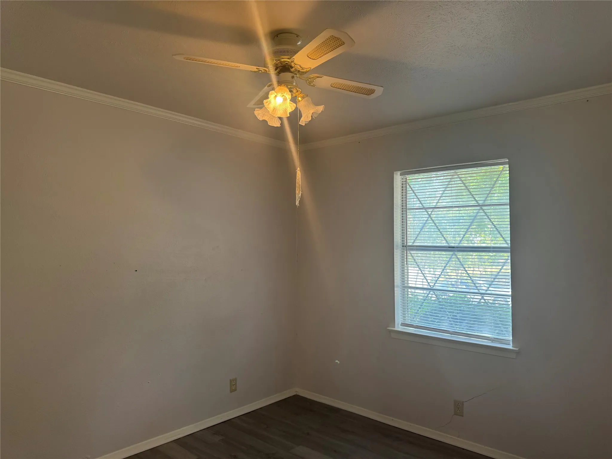 Single Family Residence For Rent in Dallas County , 1229 Greenbrier Drive, Mesquite, Texas 75149, 3 Bedroom, 1 Bathroom, Garage spaces, 912 Sqft, built in 1962, mls#21380745, Real Estate Agent in Mesquite, Homes For Rent in Dallas county, Homes For Rent in Mesquite, Realtor in Mesquite Texas, Real Estate Brokerage Independent Realty Texas, Luminita Cordes Realtor