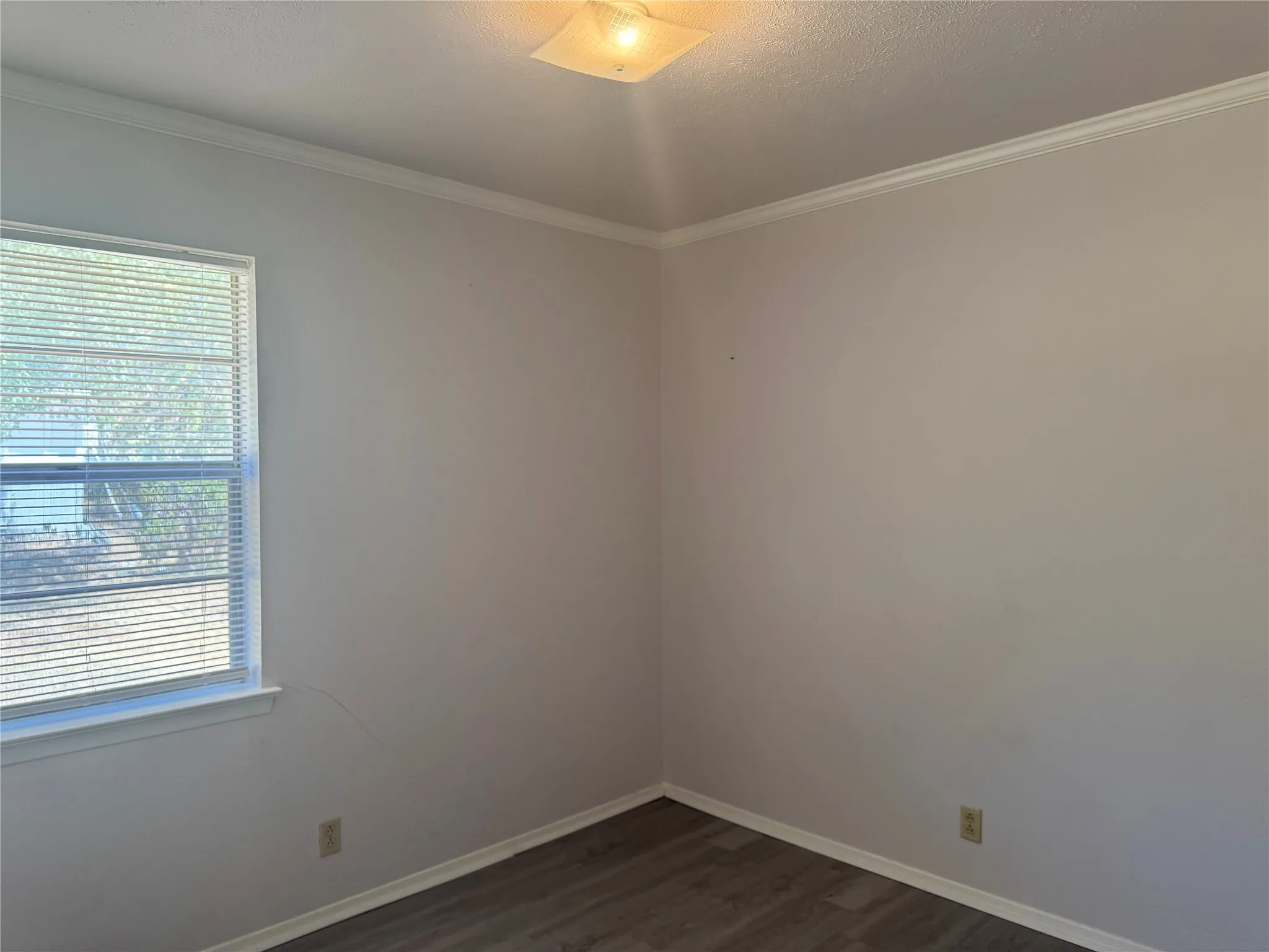 Single Family Residence For Rent in Dallas County , 1229 Greenbrier Drive, Mesquite, Texas 75149, 3 Bedroom, 1 Bathroom, Garage spaces, 912 Sqft, built in 1962, mls#21380745, Real Estate Agent in Mesquite, Homes For Rent in Dallas county, Homes For Rent in Mesquite, Realtor in Mesquite Texas, Real Estate Brokerage Independent Realty Texas, Luminita Cordes Realtor