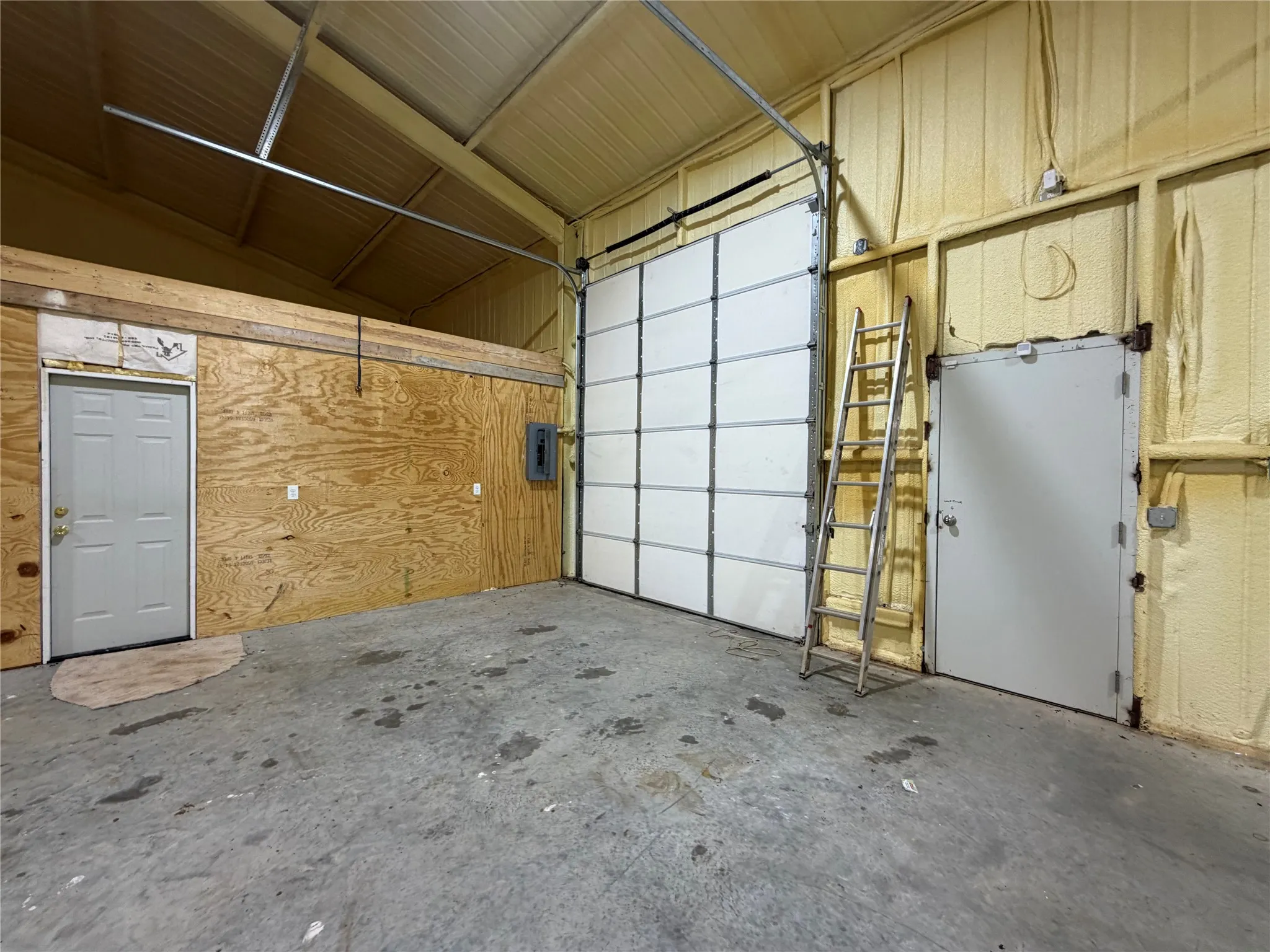 Single Family Residence For Sale in Lamar County , 1368 County Road 45080, Powderly, Texas 75473, 1 Bedroom, 1 Bathroom, 2 Garage spaces, 800 Sqft, built in 2025, mls#21377025, Real Estate Agent in Powderly, Homes For Sale in Lamar county, Homes For Sale in Powderly, Realtor in Powderly Texas, Real Estate Brokerage Independent Realty Texas, Luminita Cordes Realtor