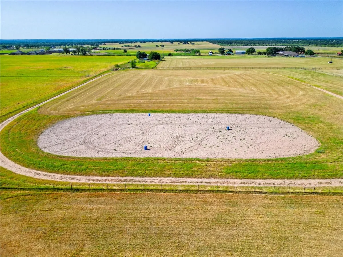 Farm For Sale in Parker County , 820 Walker Lane, Brock, Texas 76066, 3 Bedroom, 2 Bathroom, Garage spaces, 2,412 Sqft, built in 1991, mls#21377902, Real Estate Agent in Brock, Homes For Sale in Parker county, Homes For Sale in Brock, Realtor in Brock Texas, Real Estate Brokerage Independent Realty Texas, Luminita Cordes Realtor