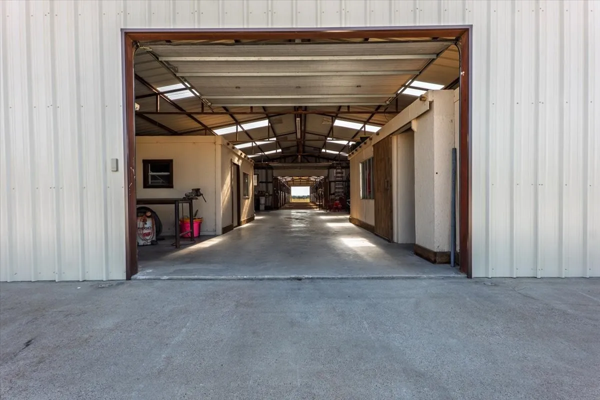Farm For Sale in Parker County , 820 Walker Lane, Brock, Texas 76066, 3 Bedroom, 2 Bathroom, Garage spaces, 2,412 Sqft, built in 1991, mls#21377902, Real Estate Agent in Brock, Homes For Sale in Parker county, Homes For Sale in Brock, Realtor in Brock Texas, Real Estate Brokerage Independent Realty Texas, Luminita Cordes Realtor