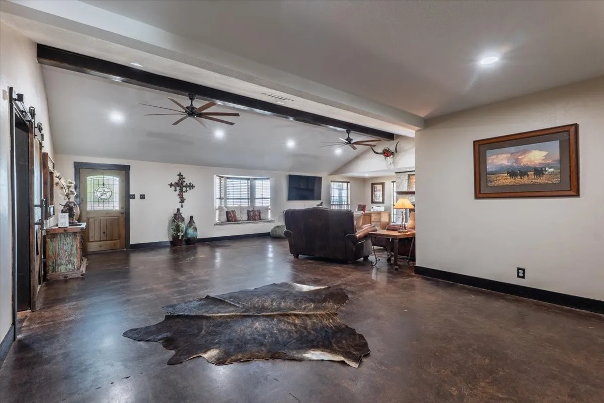 Farm For Sale in Parker County , 820 Walker Lane, Brock, Texas 76066, 3 Bedroom, 2 Bathroom, Garage spaces, 2,412 Sqft, built in 1991, mls#21377902, Real Estate Agent in Brock, Homes For Sale in Parker county, Homes For Sale in Brock, Realtor in Brock Texas, Real Estate Brokerage Independent Realty Texas, Luminita Cordes Realtor