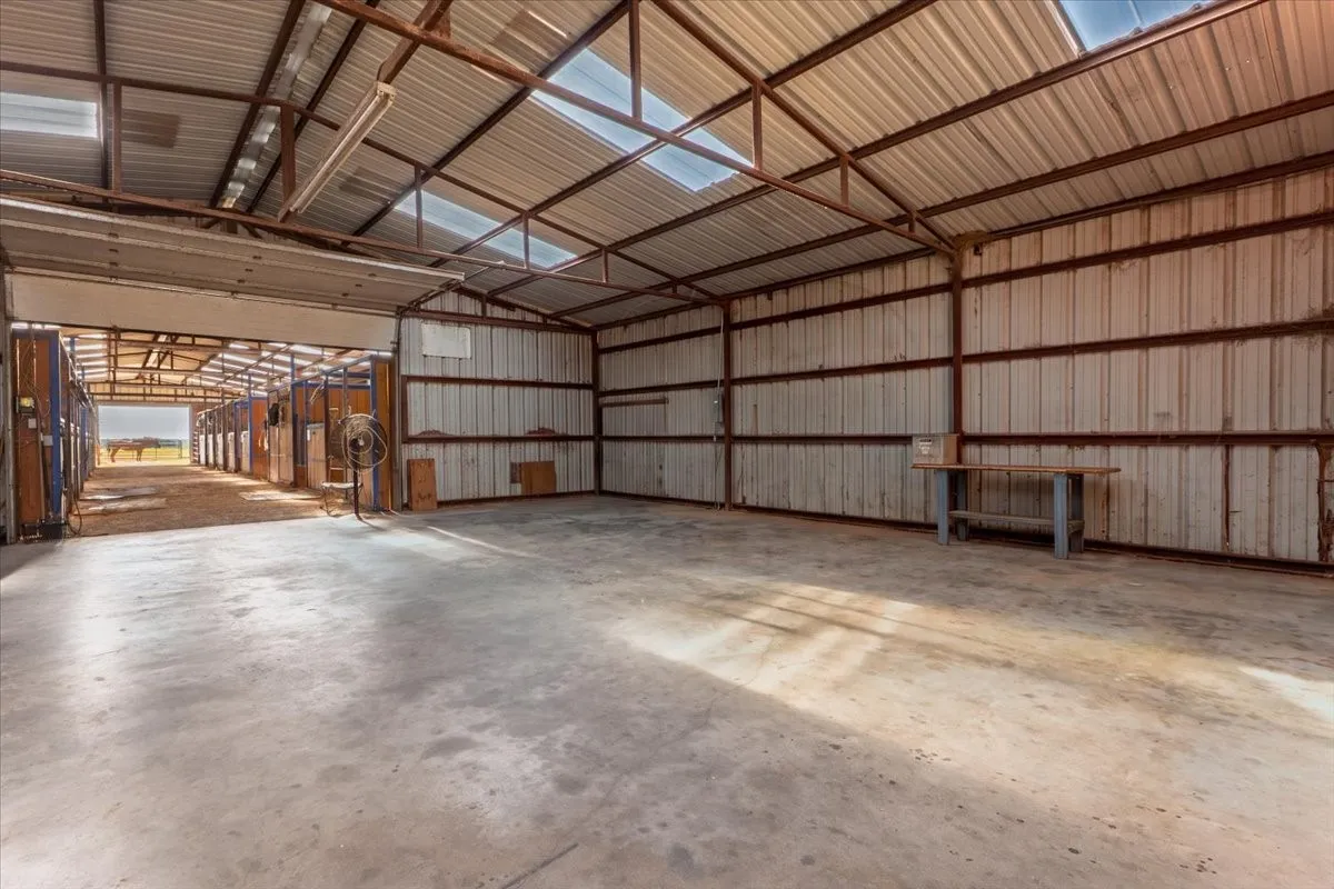 Farm For Sale in Parker County , 820 Walker Lane, Brock, Texas 76066, 3 Bedroom, 2 Bathroom, Garage spaces, 2,412 Sqft, built in 1991, mls#21377902, Real Estate Agent in Brock, Homes For Sale in Parker county, Homes For Sale in Brock, Realtor in Brock Texas, Real Estate Brokerage Independent Realty Texas, Luminita Cordes Realtor