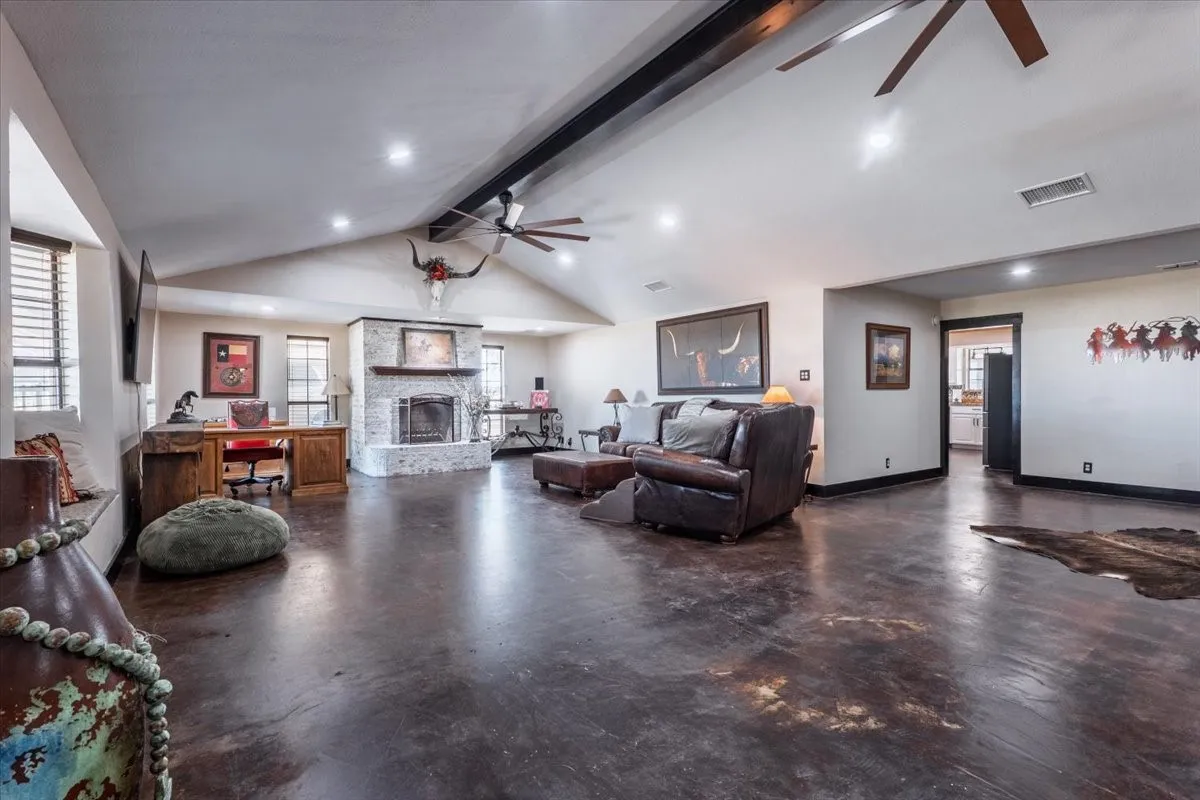 Farm For Sale in Parker County , 820 Walker Lane, Brock, Texas 76066, 3 Bedroom, 2 Bathroom, Garage spaces, 2,412 Sqft, built in 1991, mls#21377902, Real Estate Agent in Brock, Homes For Sale in Parker county, Homes For Sale in Brock, Realtor in Brock Texas, Real Estate Brokerage Independent Realty Texas, Luminita Cordes Realtor