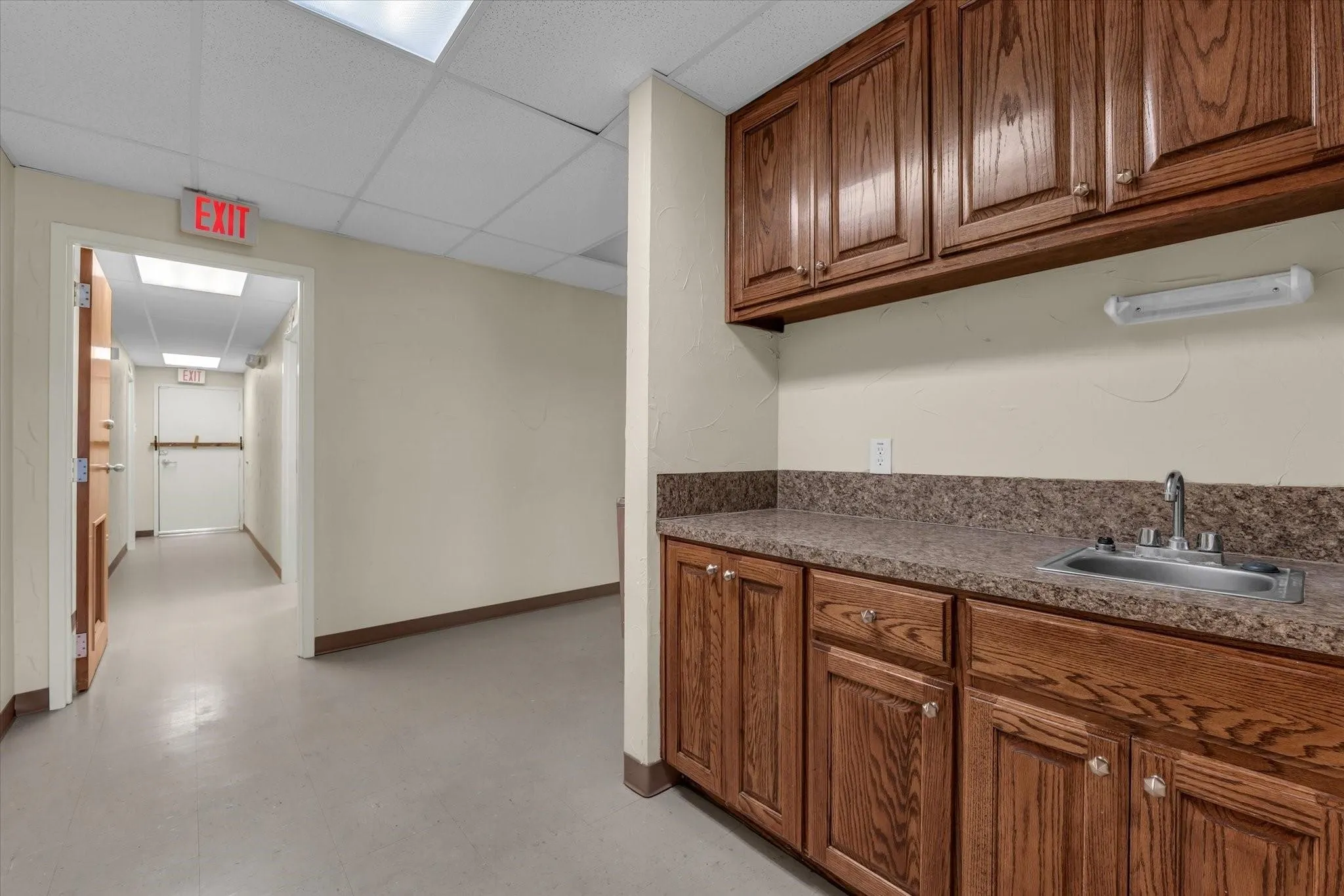 Office For Sale in Mc Lennan County , 1311 N New Road B, Waco, Texas 76710, 0, 0, Garage spaces, 0 Sqft, built in 1981, mls#21380861, Real Estate Agent in Waco, Homes For Sale in Mc Lennan county, Homes For Sale in Waco, Realtor in Waco Texas, Real Estate Brokerage Independent Realty Texas, Luminita Cordes Realtor