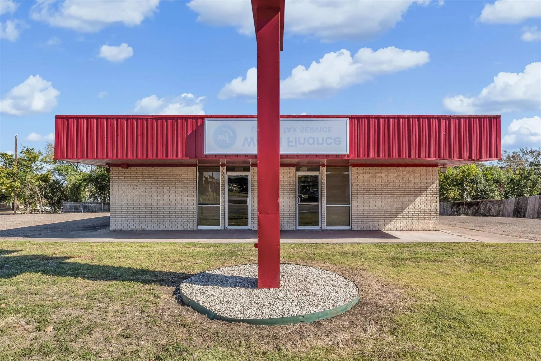 Office For Sale in Mc Lennan County , 1311 N New Road B, Waco, Texas 76710, 0, 0, Garage spaces, 0 Sqft, built in 1981, mls#21380861, Real Estate Agent in Waco, Homes For Sale in Mc Lennan county, Homes For Sale in Waco, Realtor in Waco Texas, Real Estate Brokerage Independent Realty Texas, Luminita Cordes Realtor