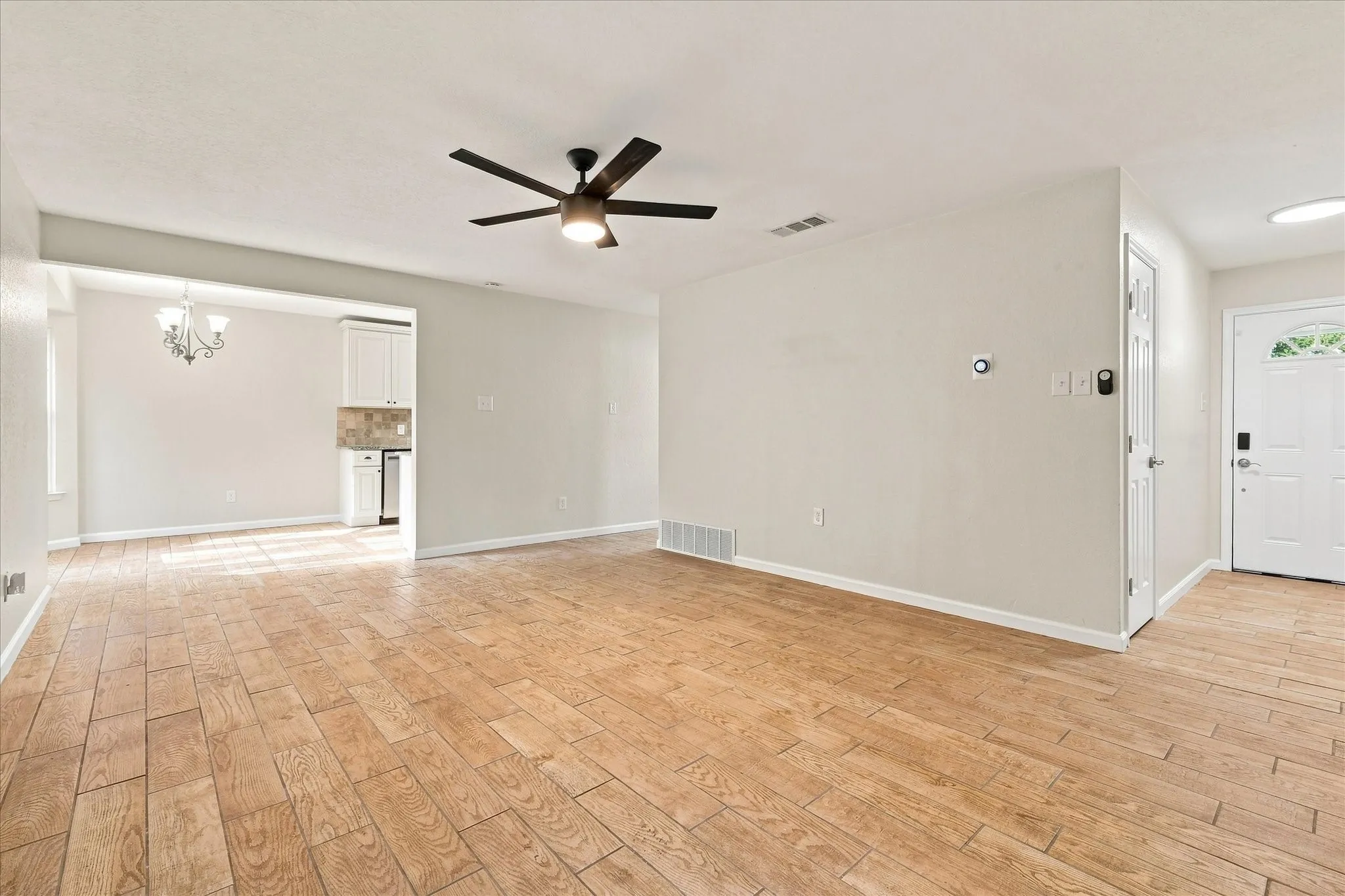 Single Family Residence For Sale in Tarrant County , 6008 Martha Drive, Watauga, Texas 76148, 3 Bedroom, 2 Bathroom, 2 Garage spaces, 1,578 Sqft, built in 1982, mls#21380633, Real Estate Agent in Watauga, Homes For Sale in Tarrant county, Homes For Sale in Watauga, Realtor in Watauga Texas, Real Estate Brokerage Independent Realty Texas, Luminita Cordes Realtor