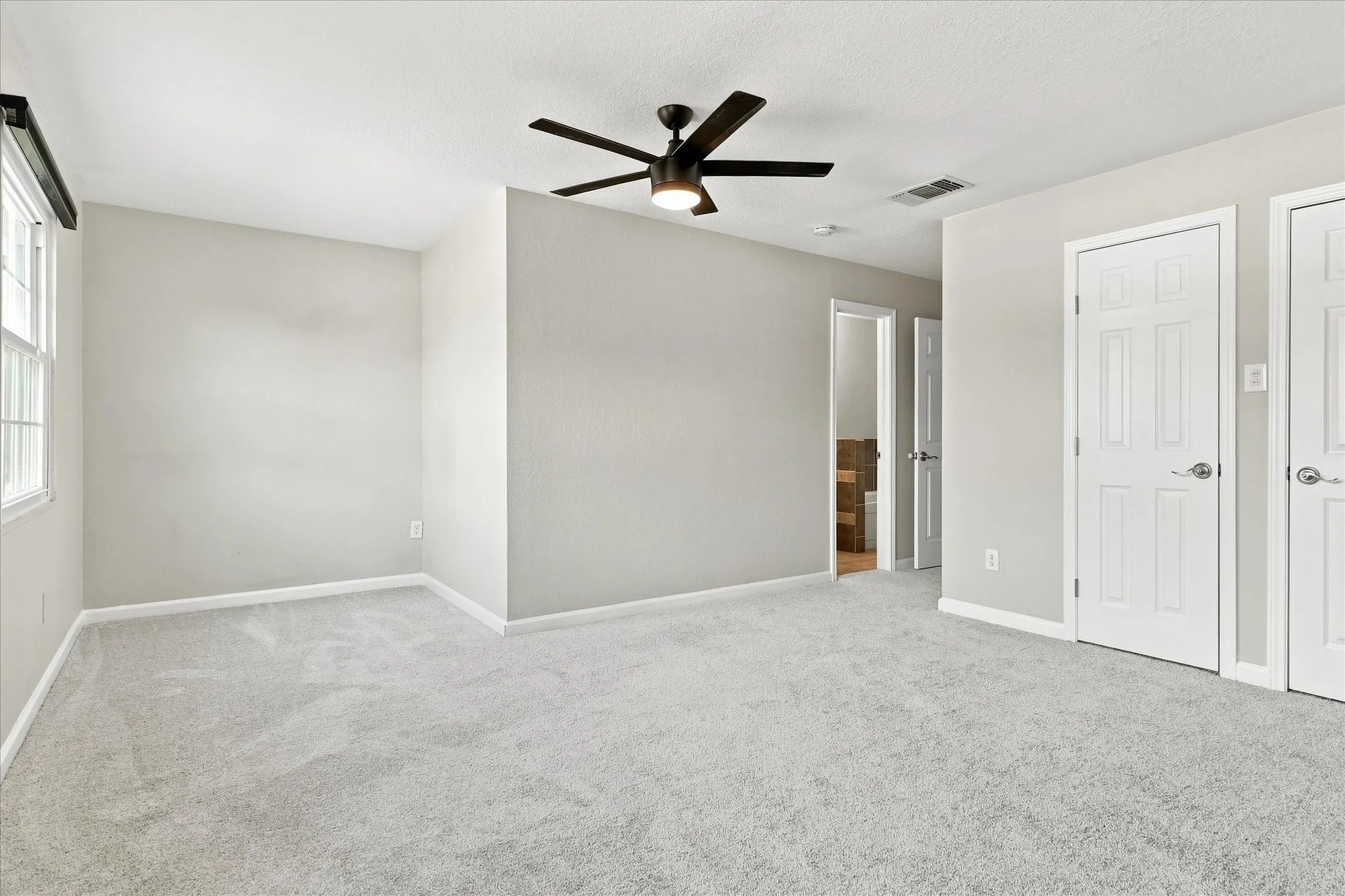 Single Family Residence For Sale in Tarrant County , 6008 Martha Drive, Watauga, Texas 76148, 3 Bedroom, 2 Bathroom, 2 Garage spaces, 1,578 Sqft, built in 1982, mls#21380633, Real Estate Agent in Watauga, Homes For Sale in Tarrant county, Homes For Sale in Watauga, Realtor in Watauga Texas, Real Estate Brokerage Independent Realty Texas, Luminita Cordes Realtor