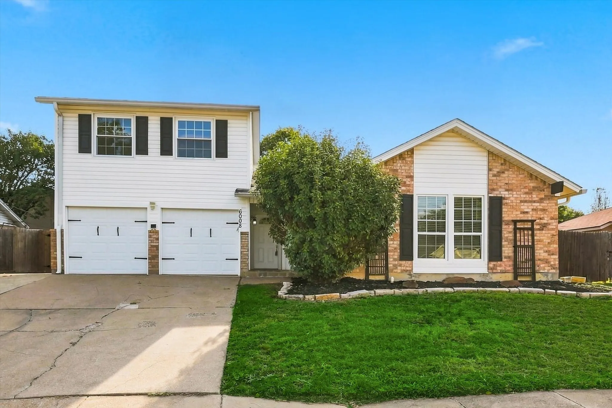 Single Family Residence For Sale in Tarrant County , 6008 Martha Drive, Watauga, Texas 76148, 3 Bedroom, 2 Bathroom, 2 Garage spaces, 1,578 Sqft, built in 1982, mls#21380633, Real Estate Agent in Watauga, Homes For Sale in Tarrant county, Homes For Sale in Watauga, Realtor in Watauga Texas, Real Estate Brokerage Independent Realty Texas, Luminita Cordes Realtor