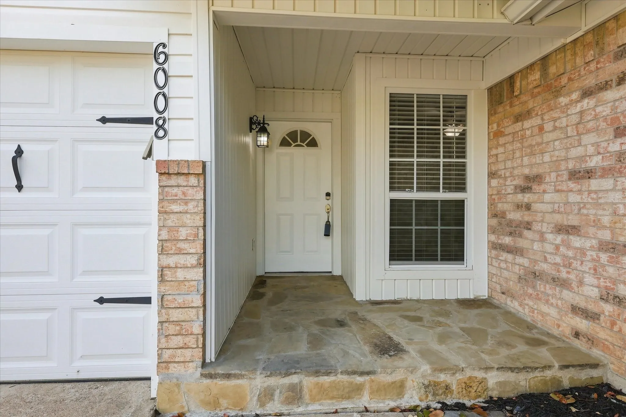 Single Family Residence For Sale in Tarrant County , 6008 Martha Drive, Watauga, Texas 76148, 3 Bedroom, 2 Bathroom, 2 Garage spaces, 1,578 Sqft, built in 1982, mls#21380633, Real Estate Agent in Watauga, Homes For Sale in Tarrant county, Homes For Sale in Watauga, Realtor in Watauga Texas, Real Estate Brokerage Independent Realty Texas, Luminita Cordes Realtor
